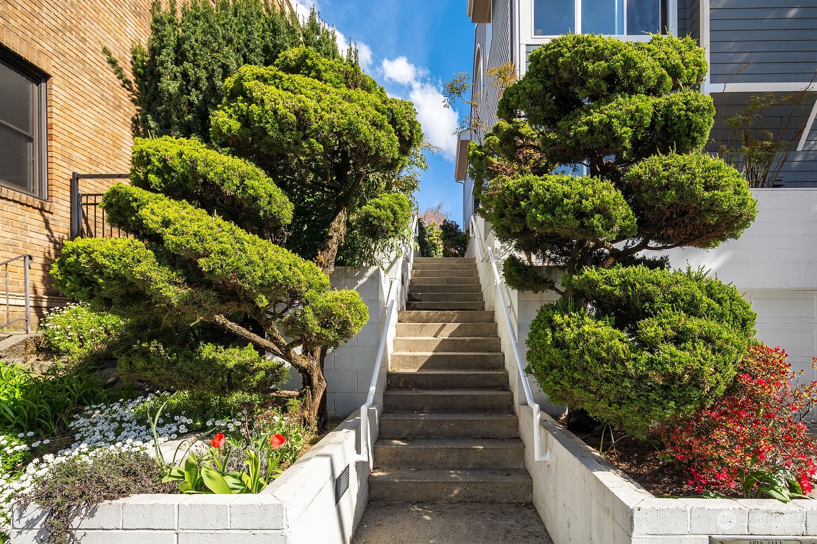 2320 10th Avenue E Unit: 2