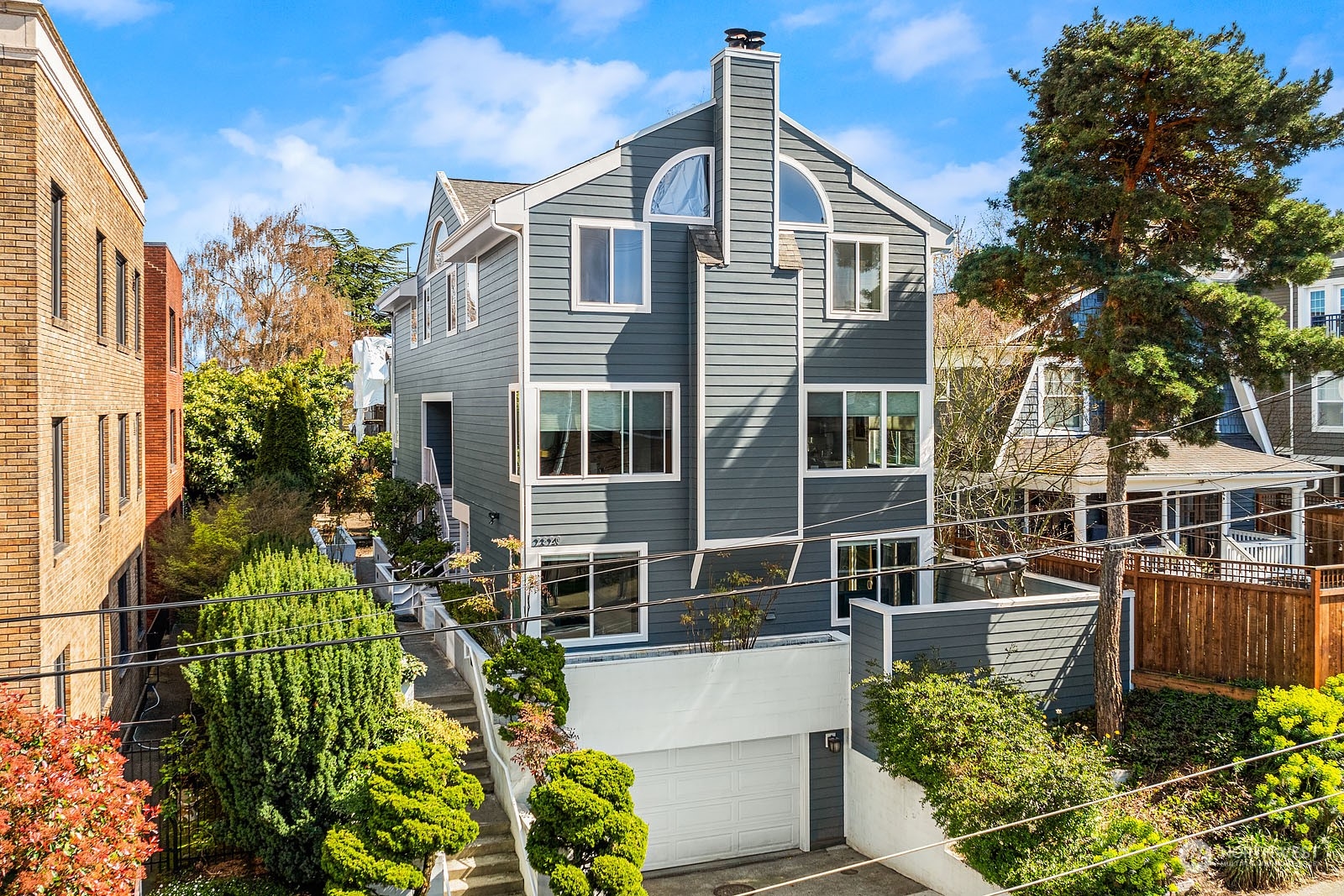 2320 10th Avenue E Unit: 2