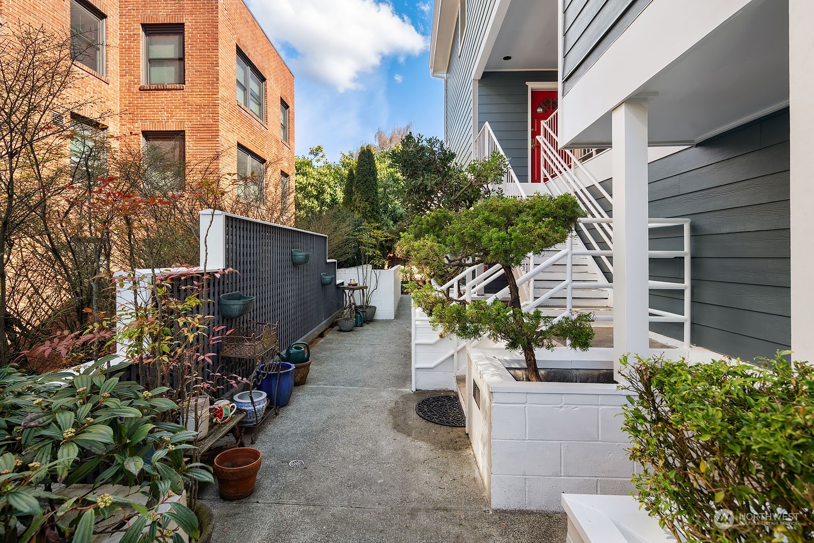 2320 10th Avenue E Unit: 2