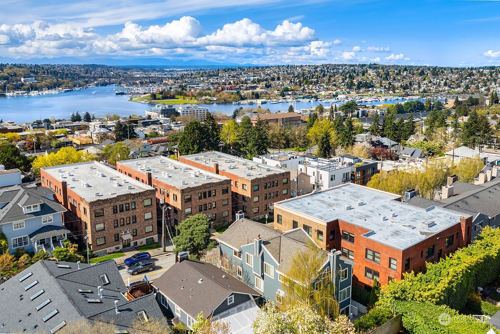 2320 10th Avenue E Unit: 2