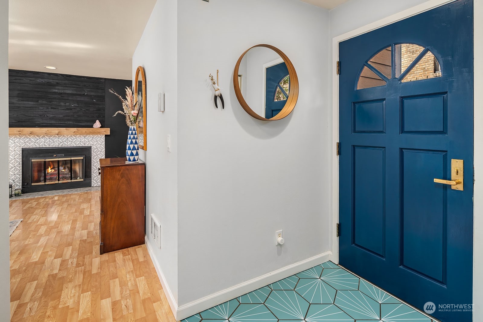 2320 10th Avenue E Unit: 2