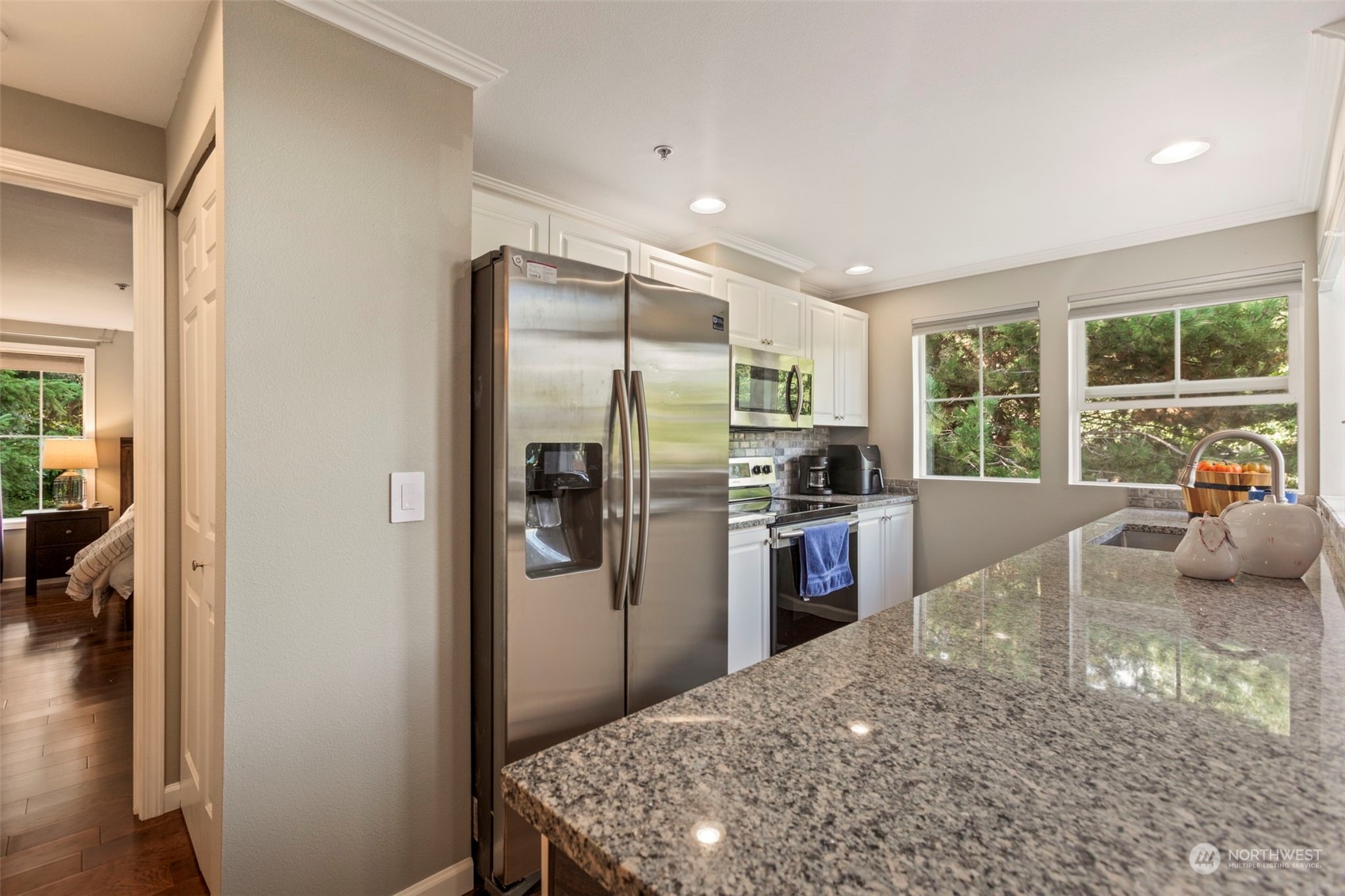 2106 Newport Way NW Unit: 9-4