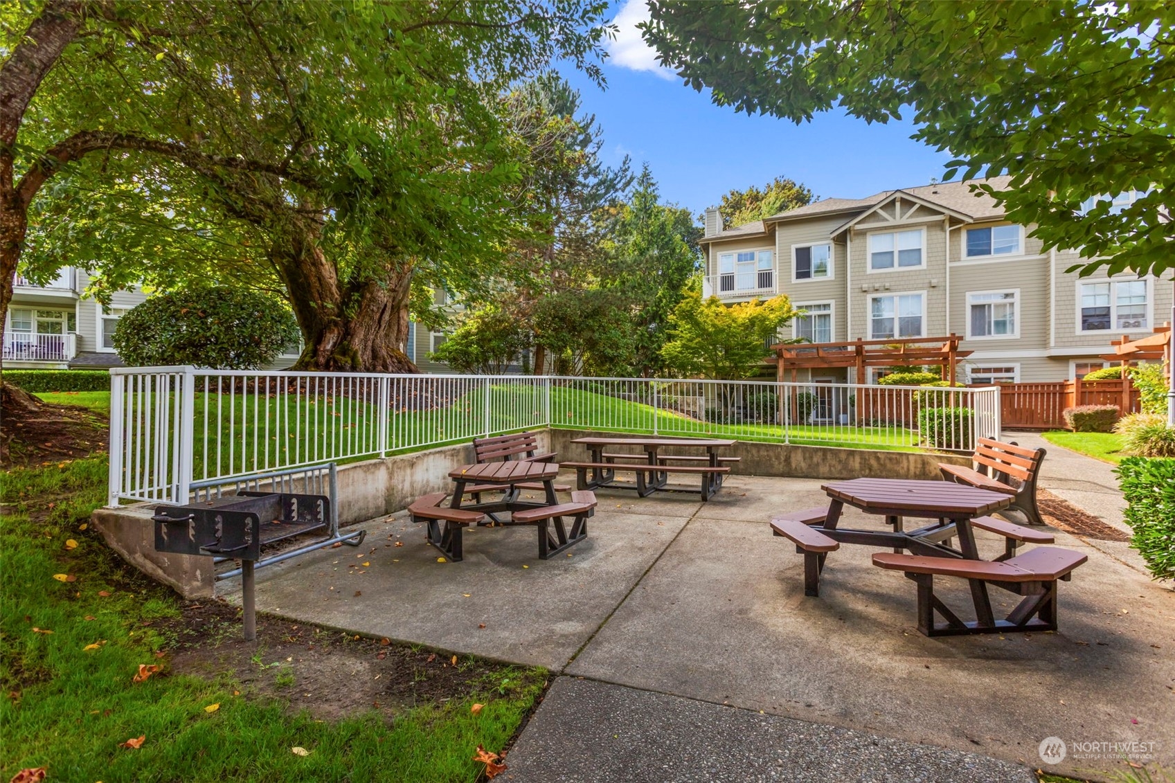 2106 Newport Way NW Unit: 9-4