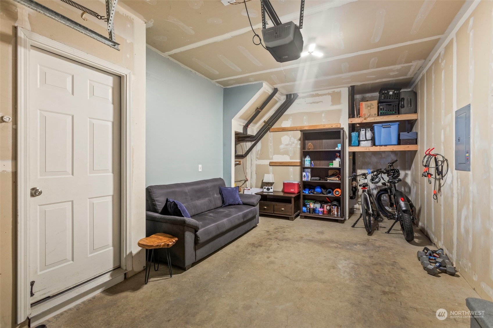 2106 Newport Way NW Unit: 9-4