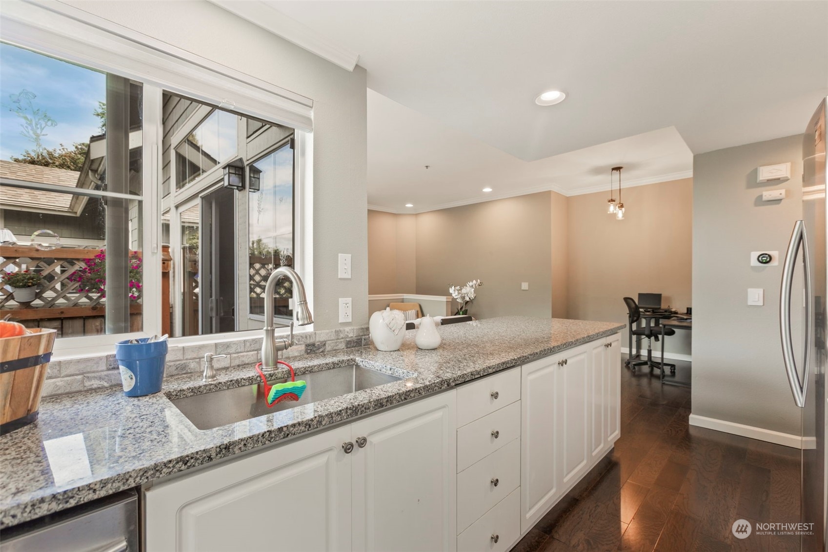 2106 Newport Way NW Unit: 9-4