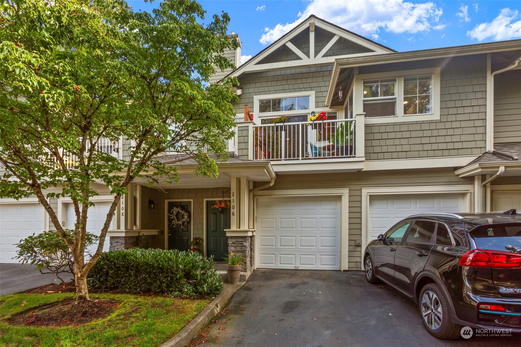 2106 Newport Way NW Unit: 9-4