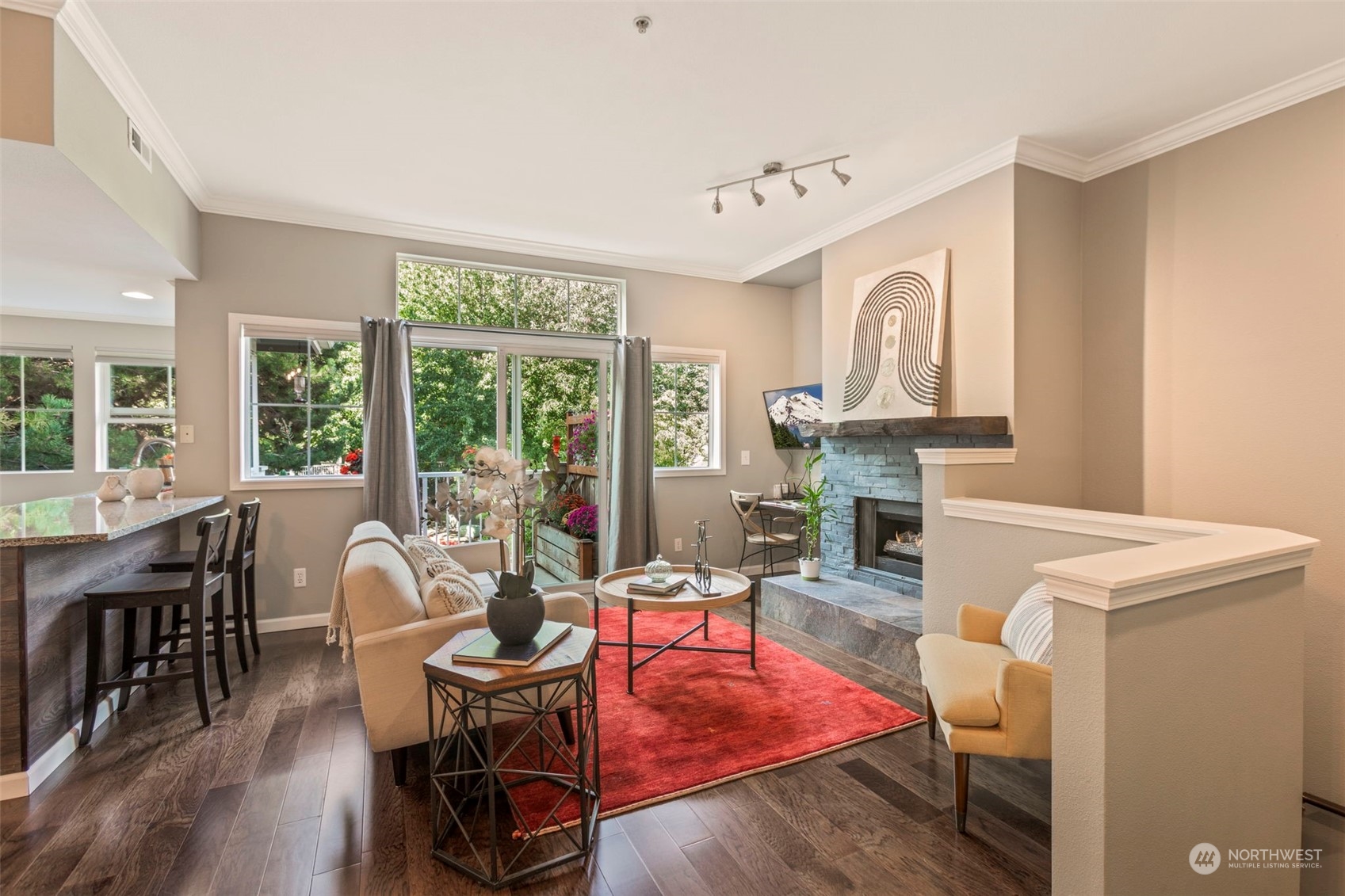 2106 Newport Way NW Unit: 9-4