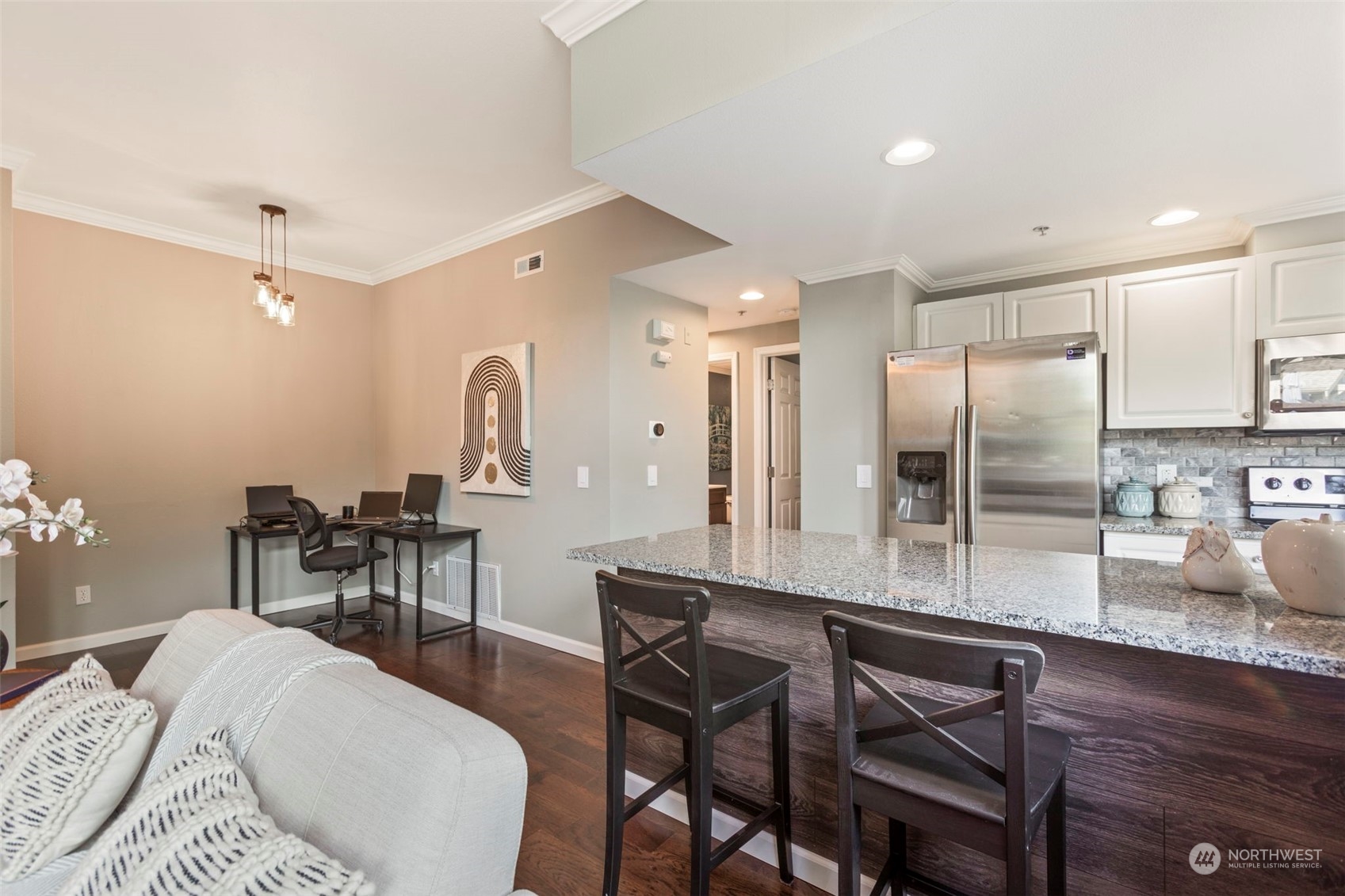 2106 Newport Way NW Unit: 9-4