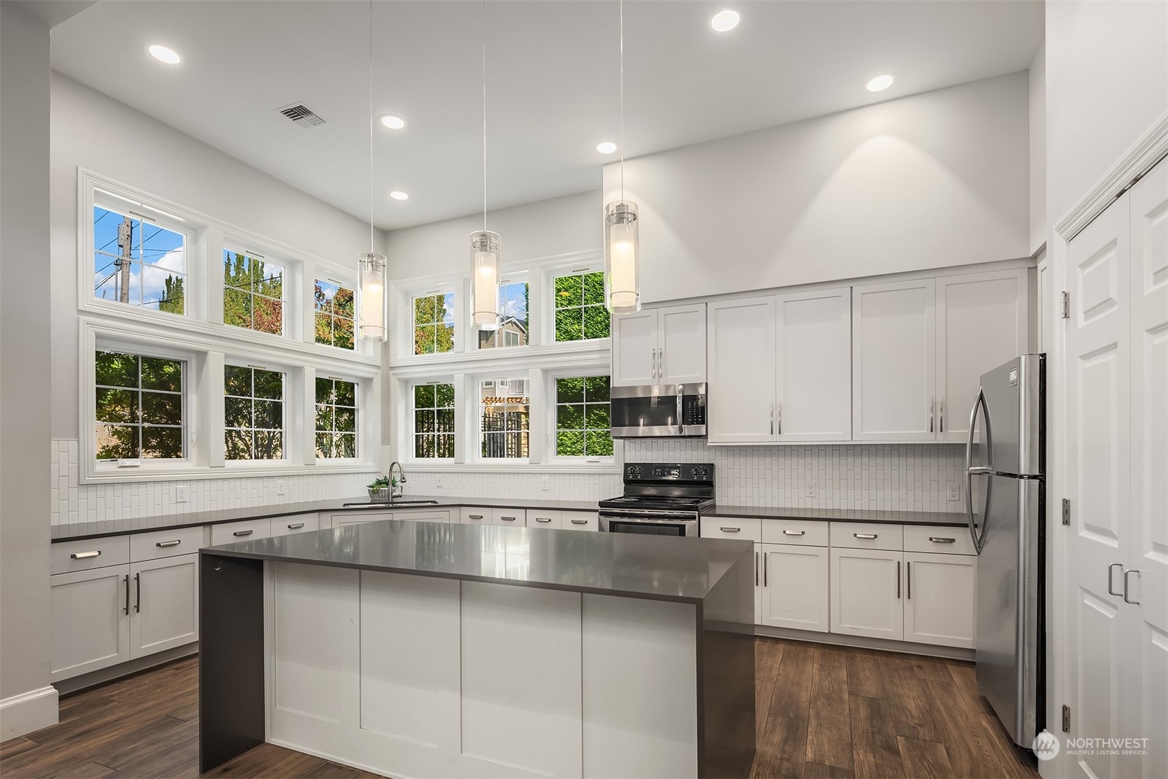 16125 Juanita Woodinville Way NE Unit: 1715