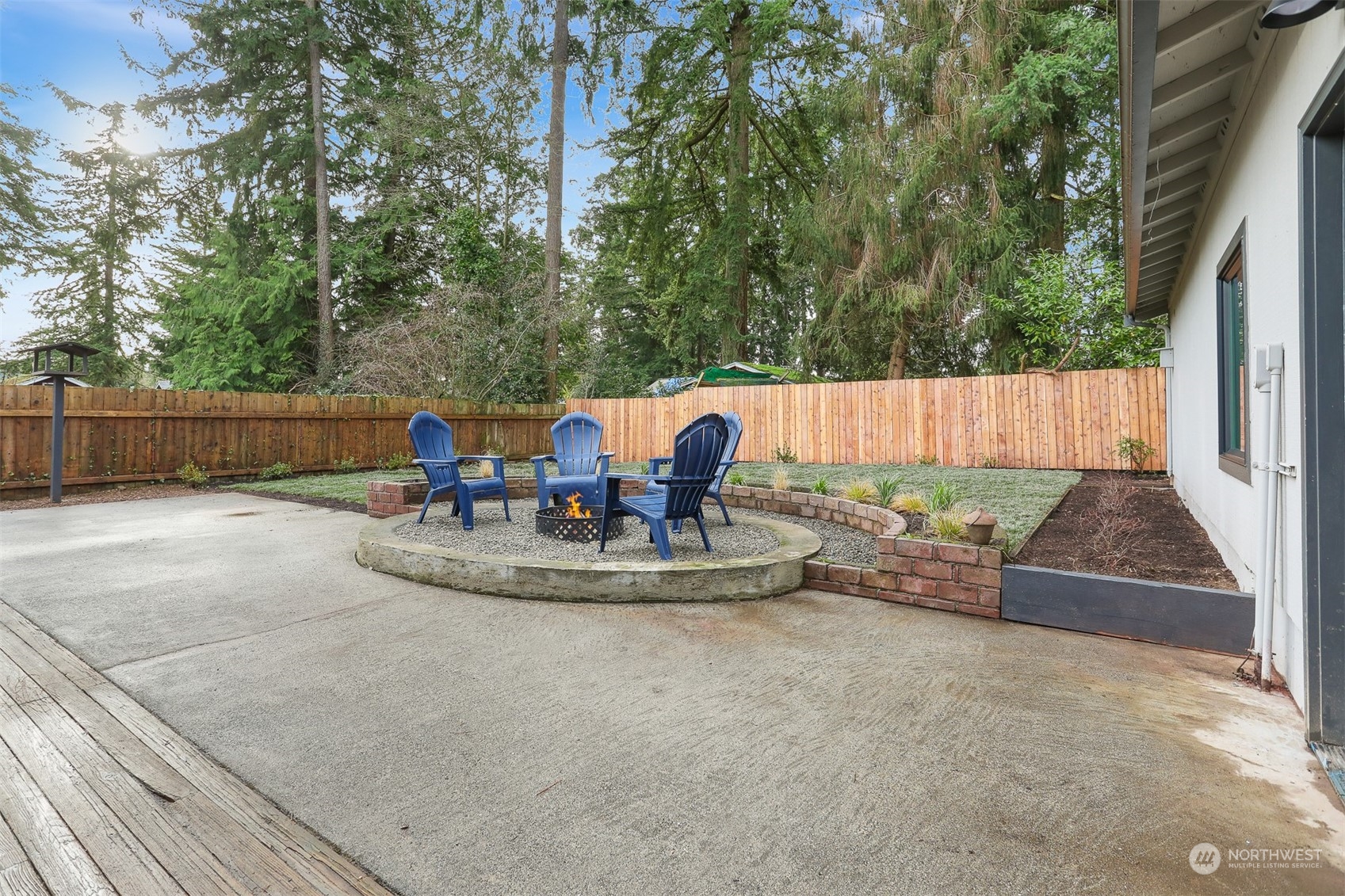 11035 17th Avenue NE