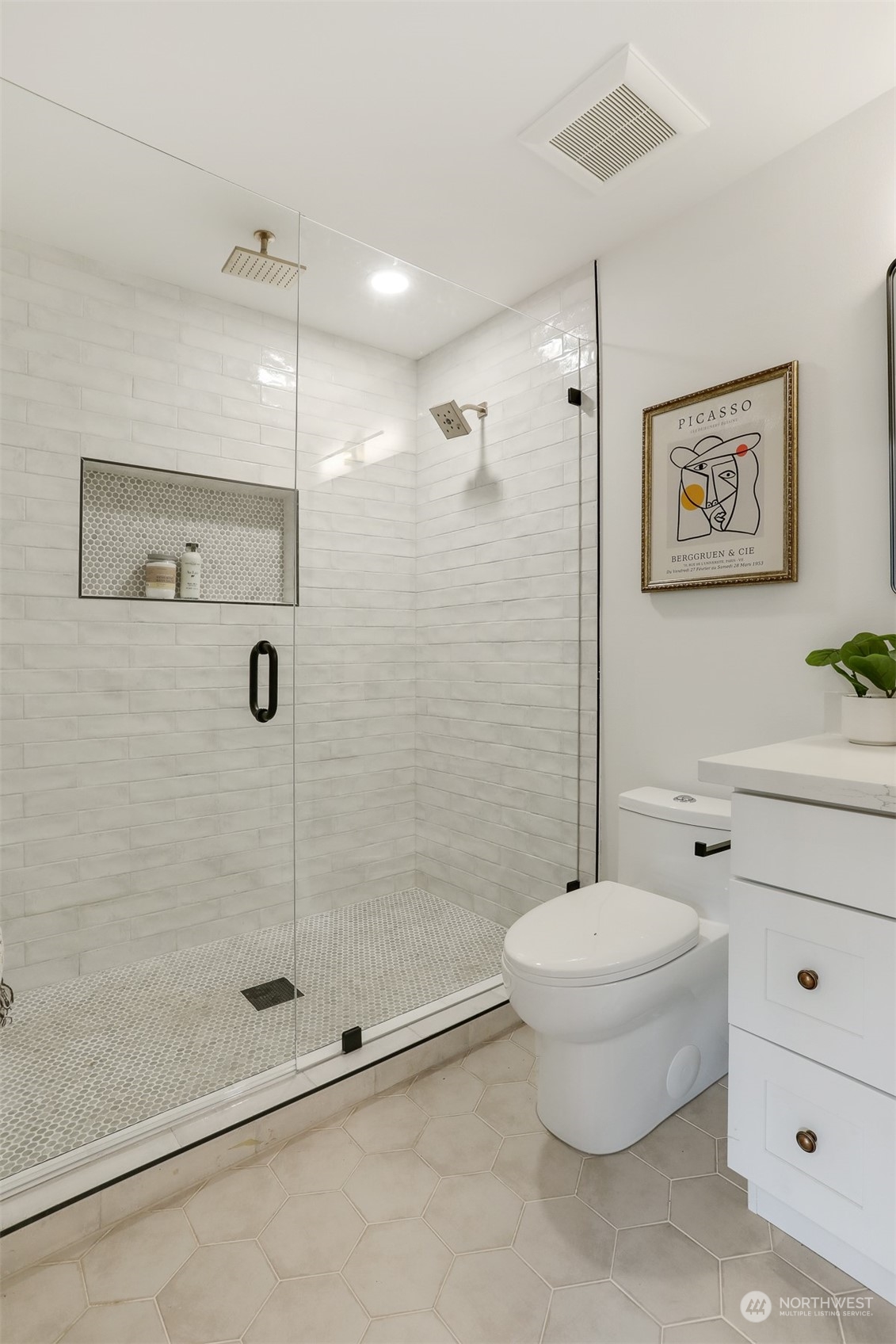 11035 17th Avenue NE