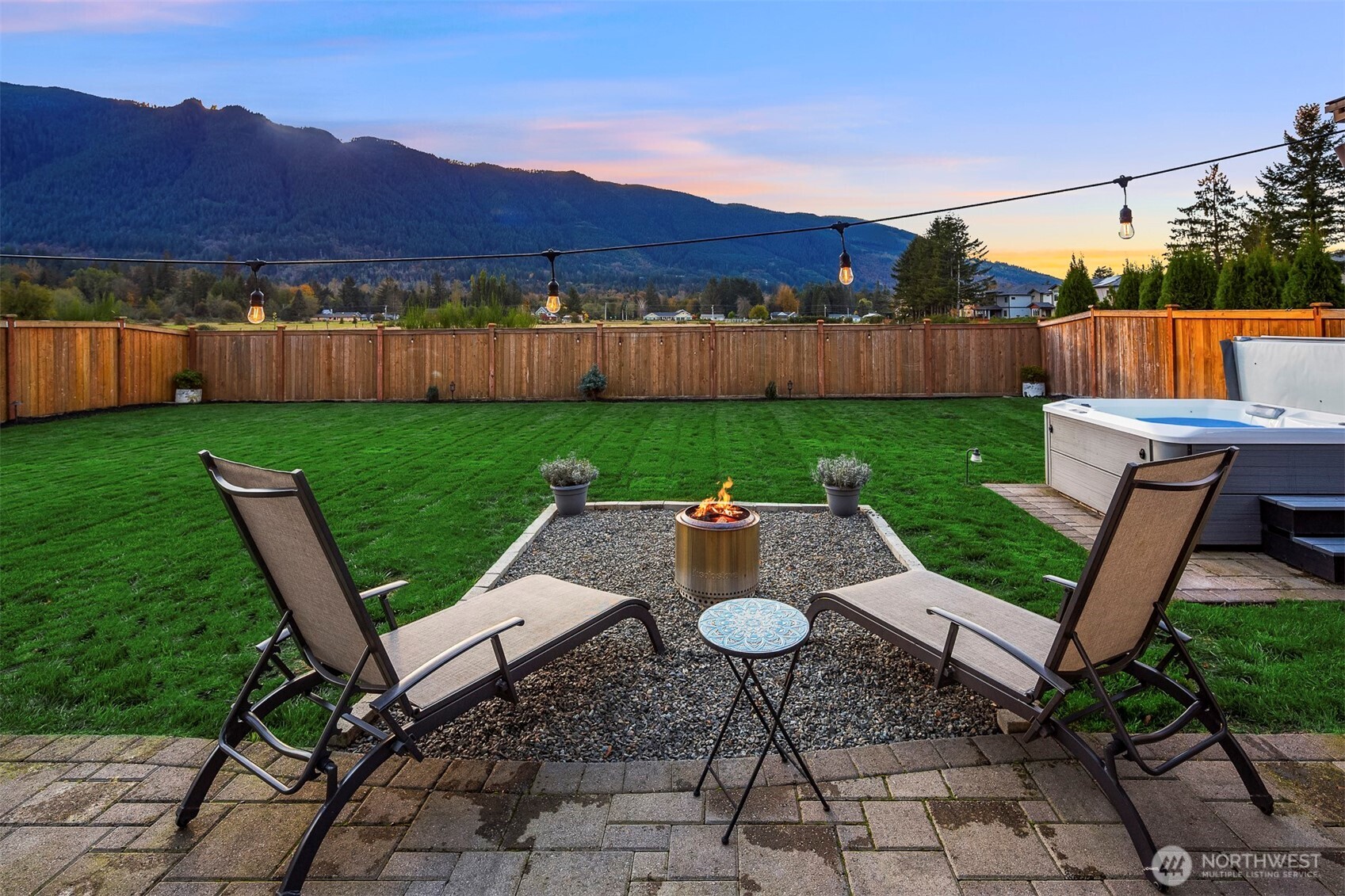 1499 Glacier Avenue SE