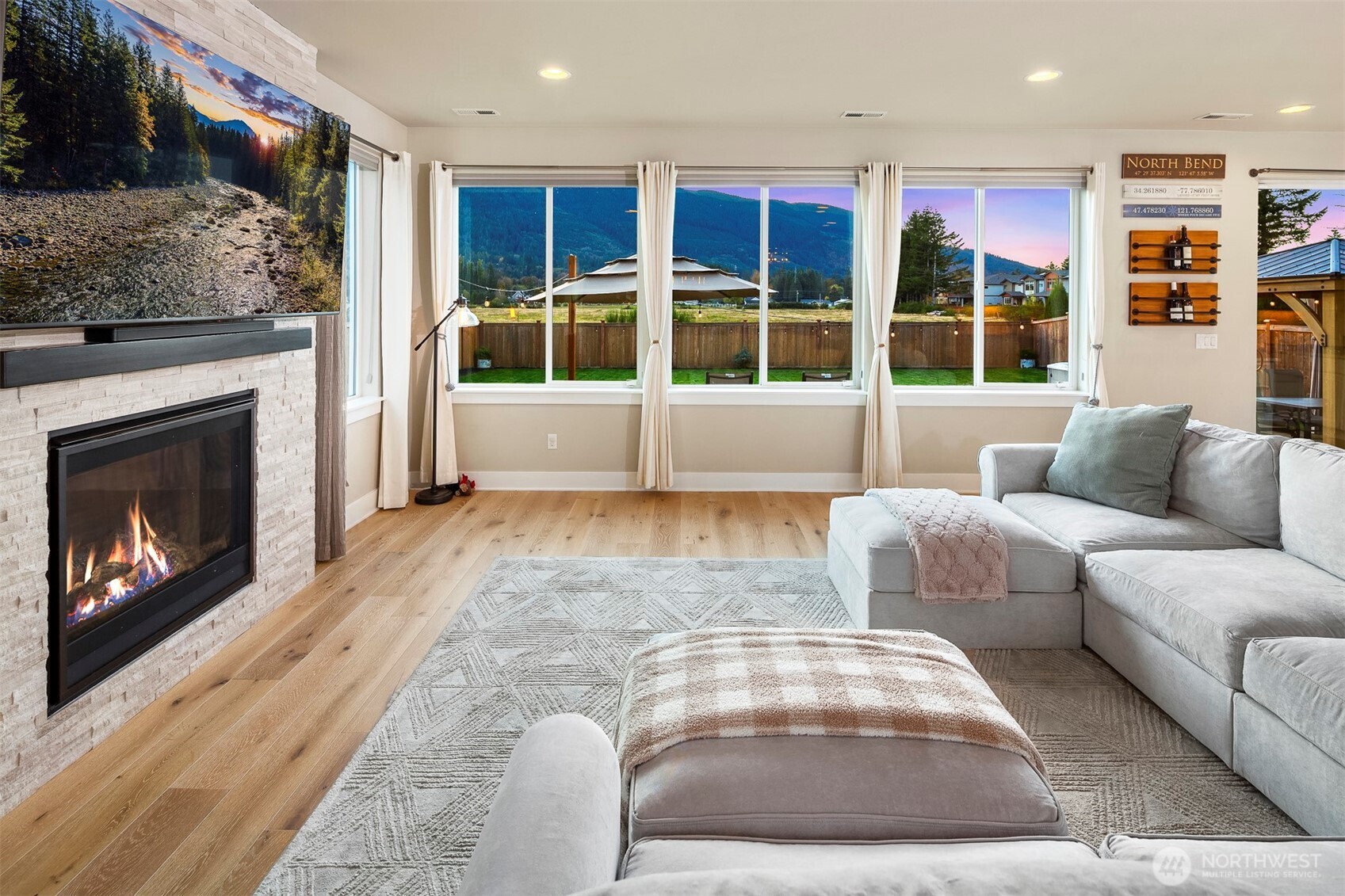 1499 Glacier Avenue SE