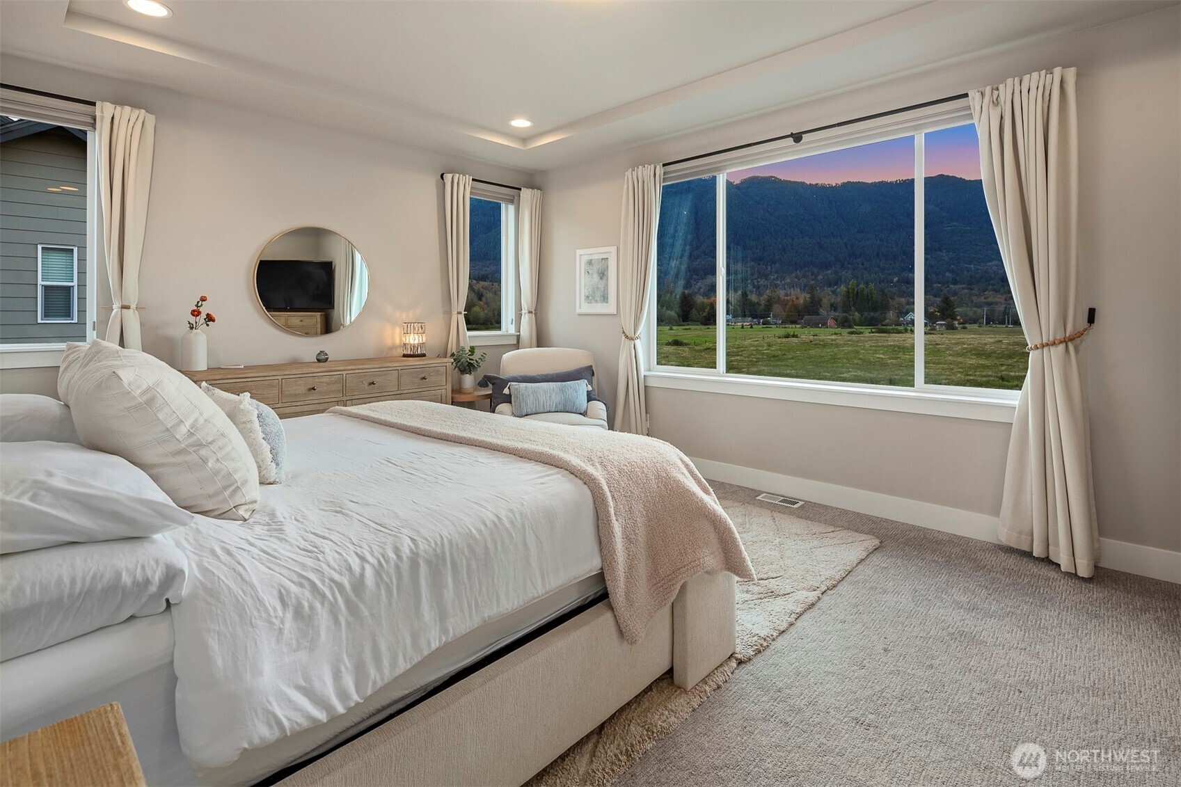 1499 Glacier Avenue SE