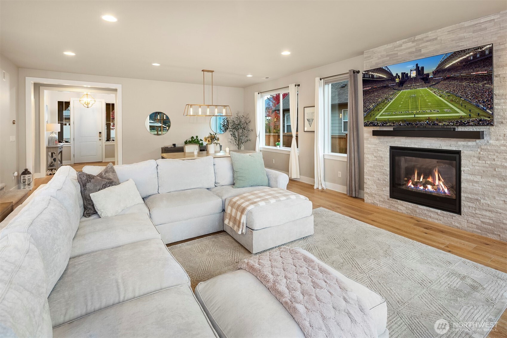 1499 Glacier Avenue SE