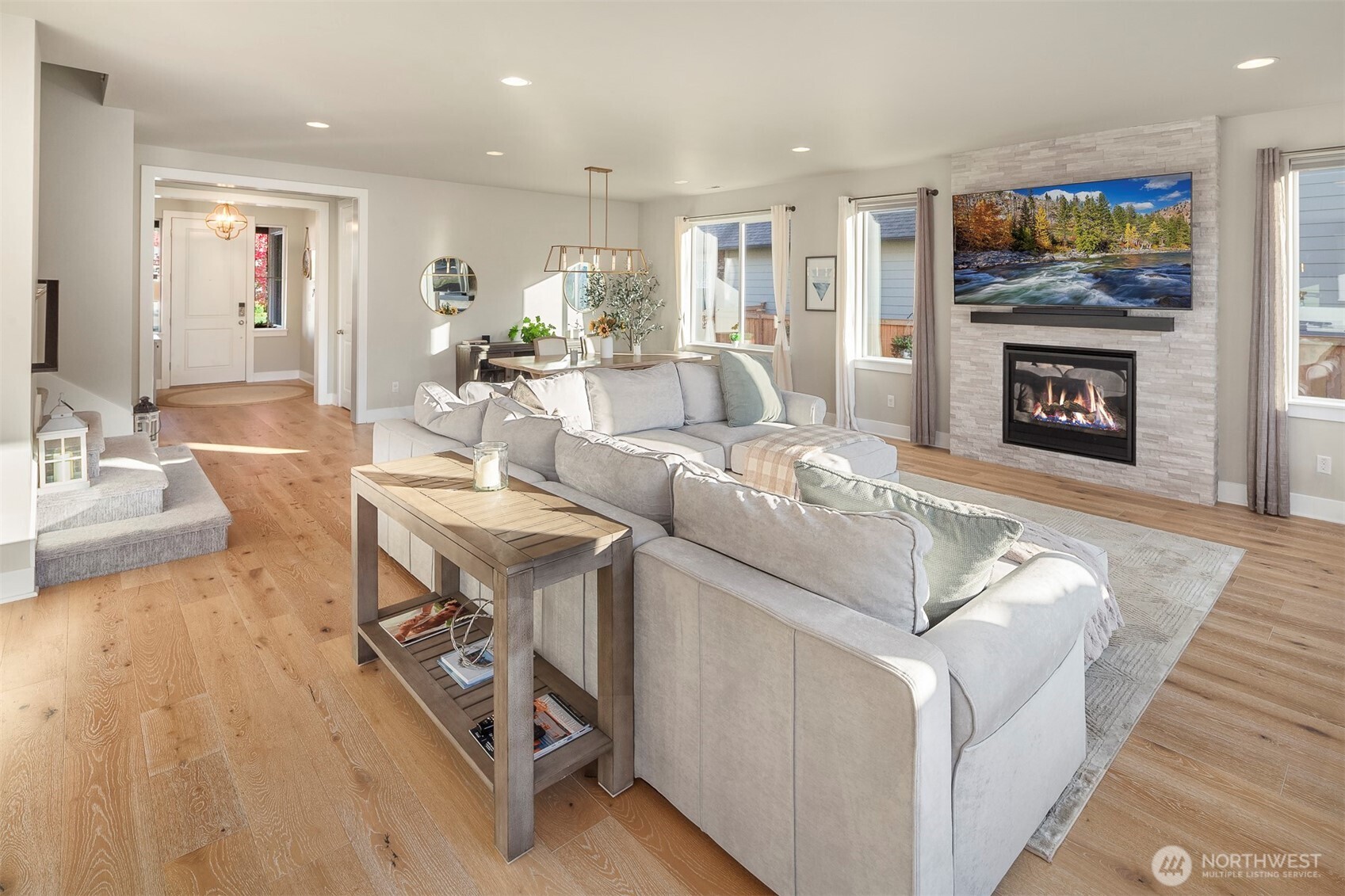 1499 Glacier Avenue SE