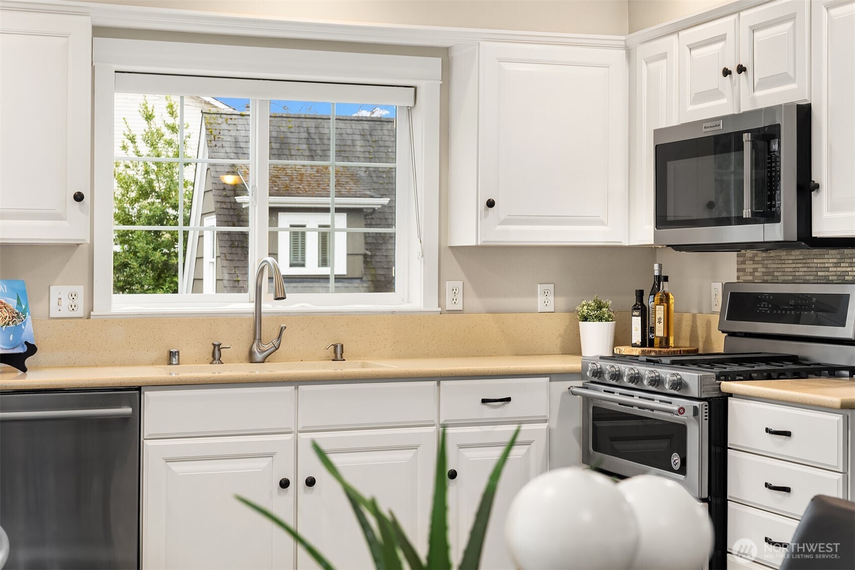 7406 Latona Avenue NE Unit: C