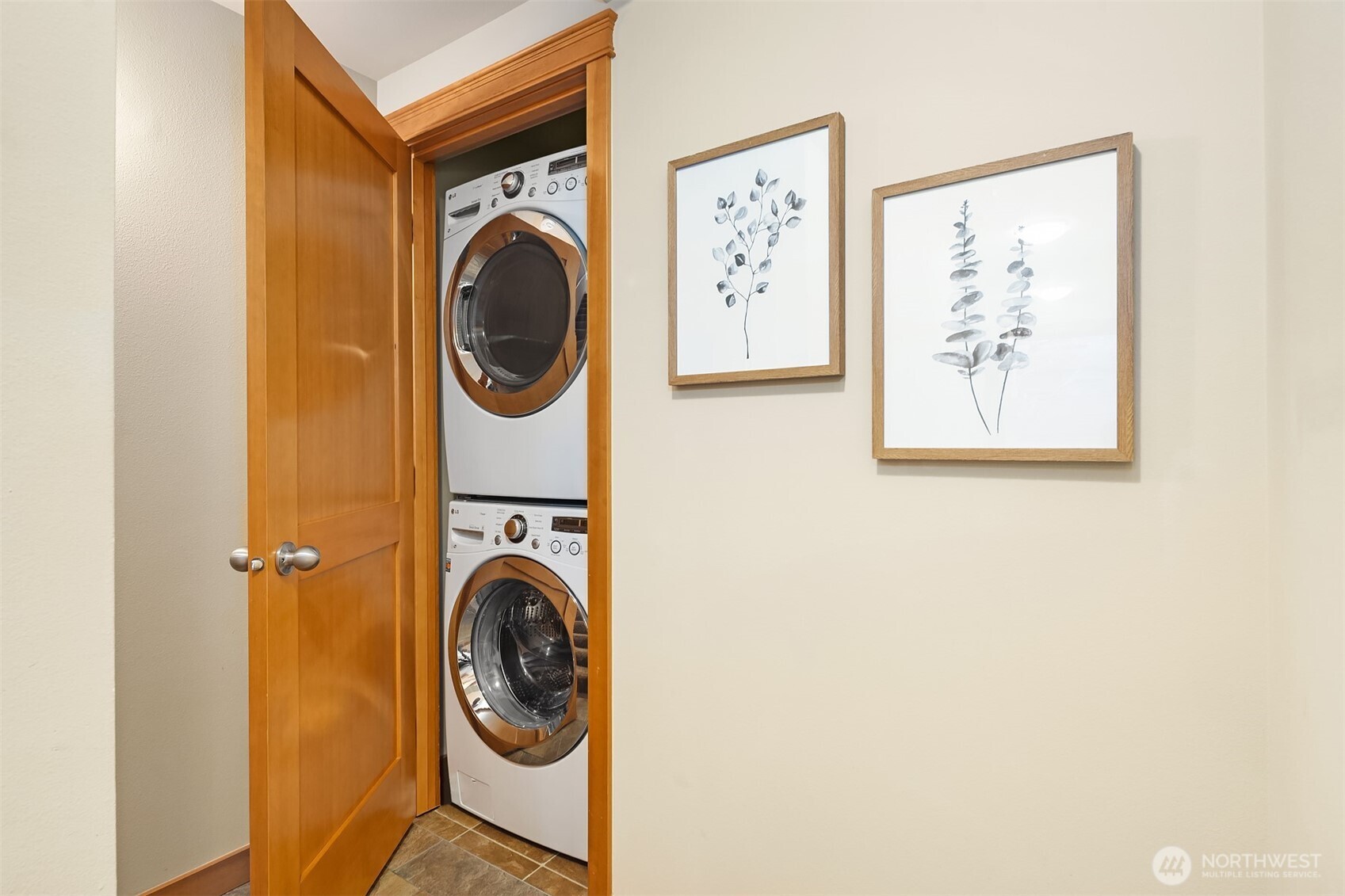 7413 4th Avenue NE Unit: B