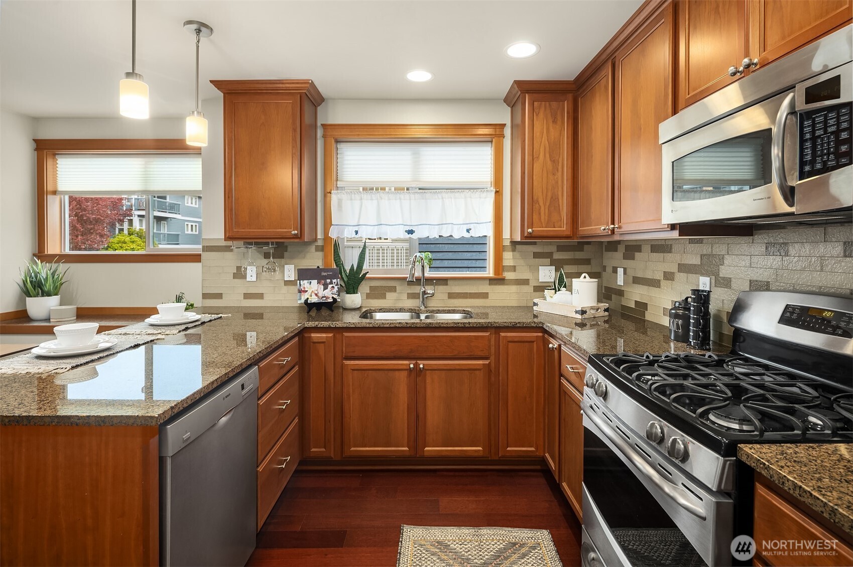 7413 4th Avenue NE Unit: B