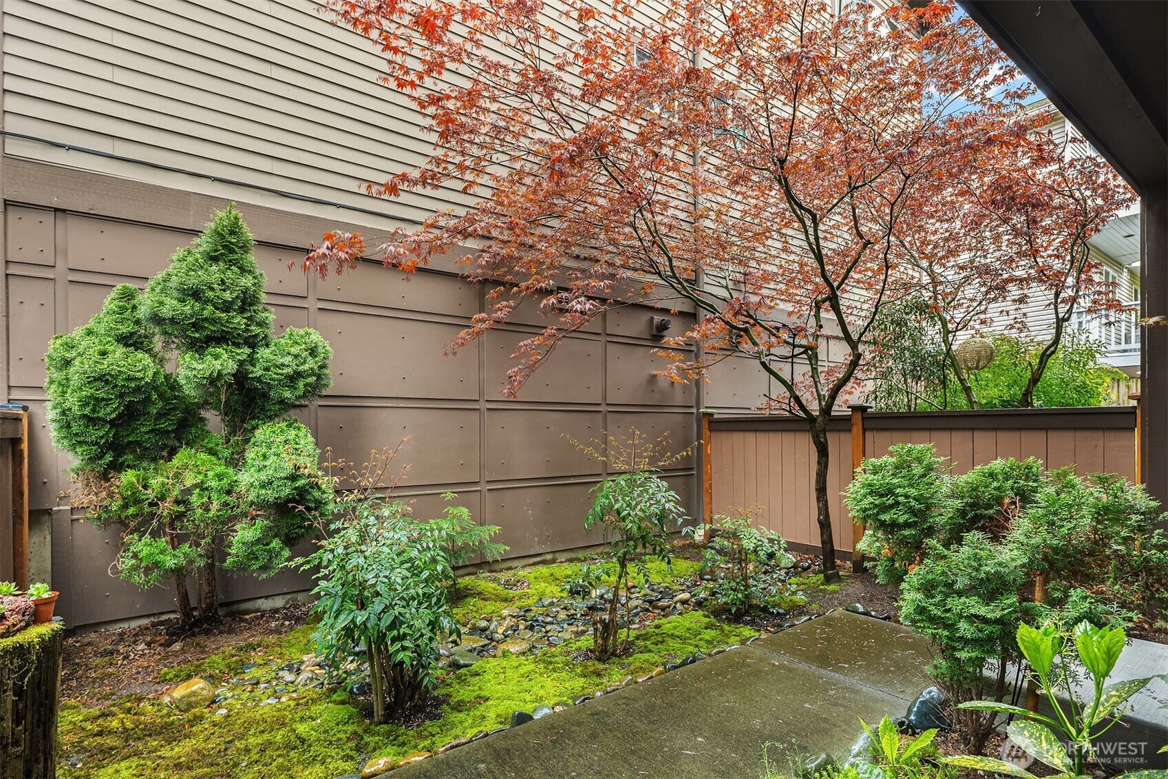 7413 4th Avenue NE Unit: B