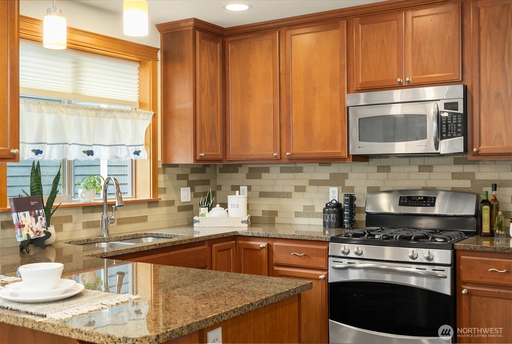 7413 4th Avenue NE Unit: B