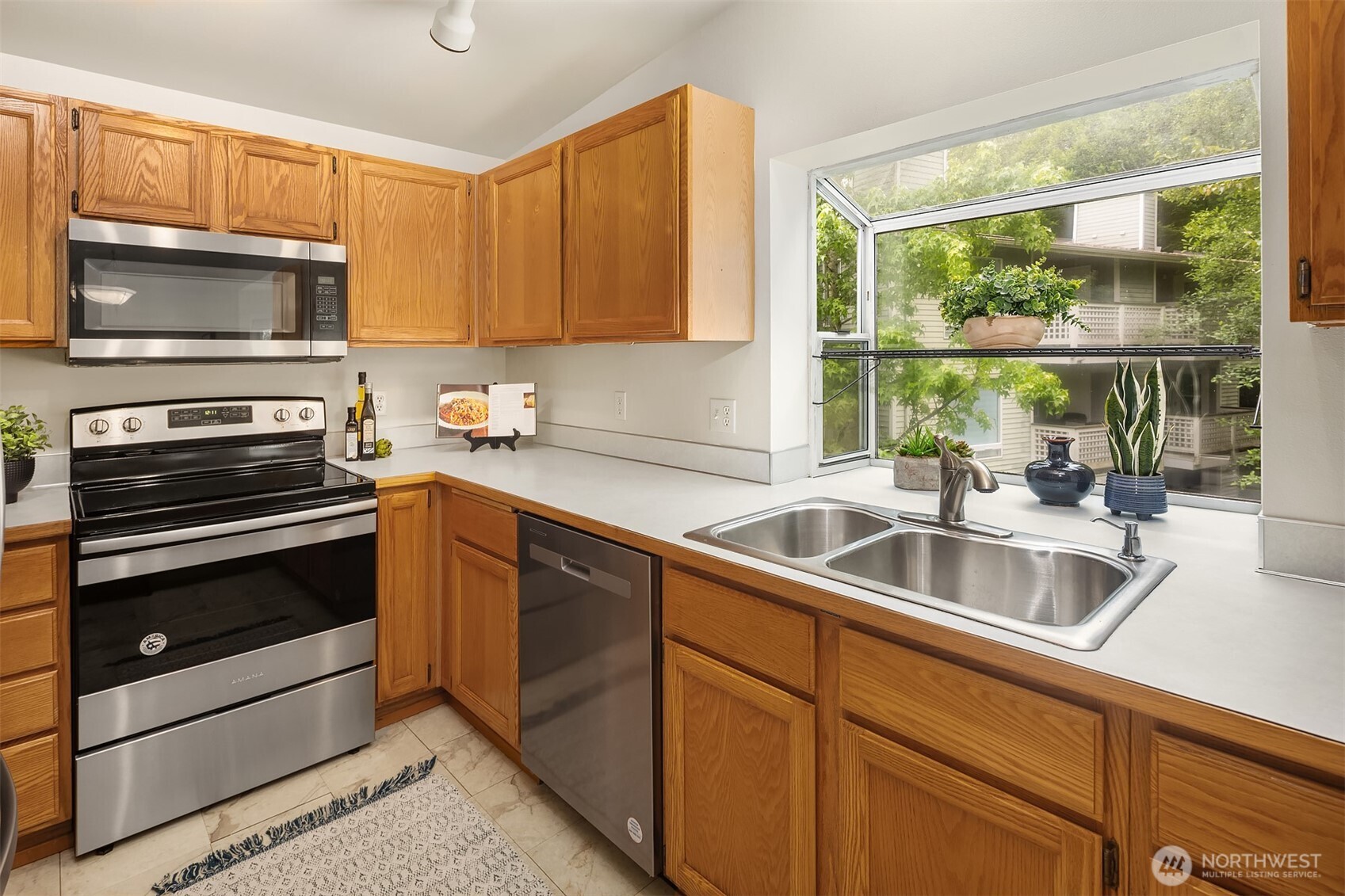 12315 NE 97th Street Unit: G