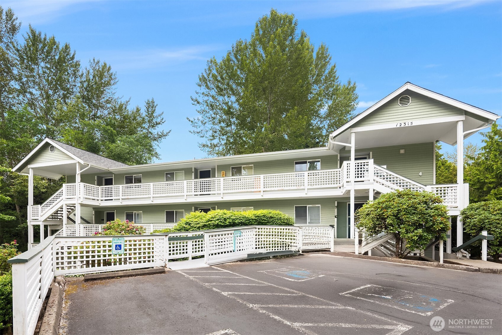 12315 NE 97th Street Unit: G