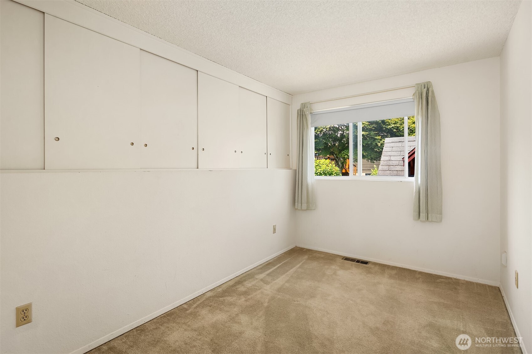 10704 NE 200th Place