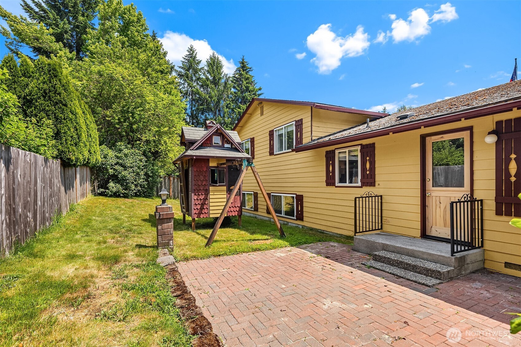 10704 NE 200th Place