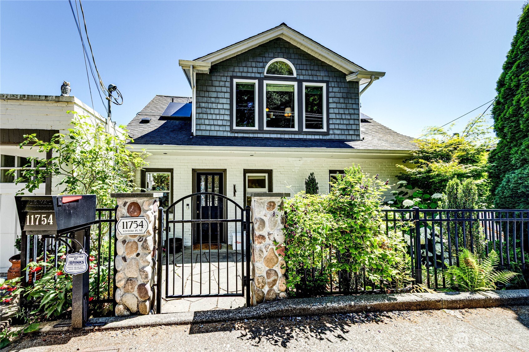 11754 Riviera Place NE