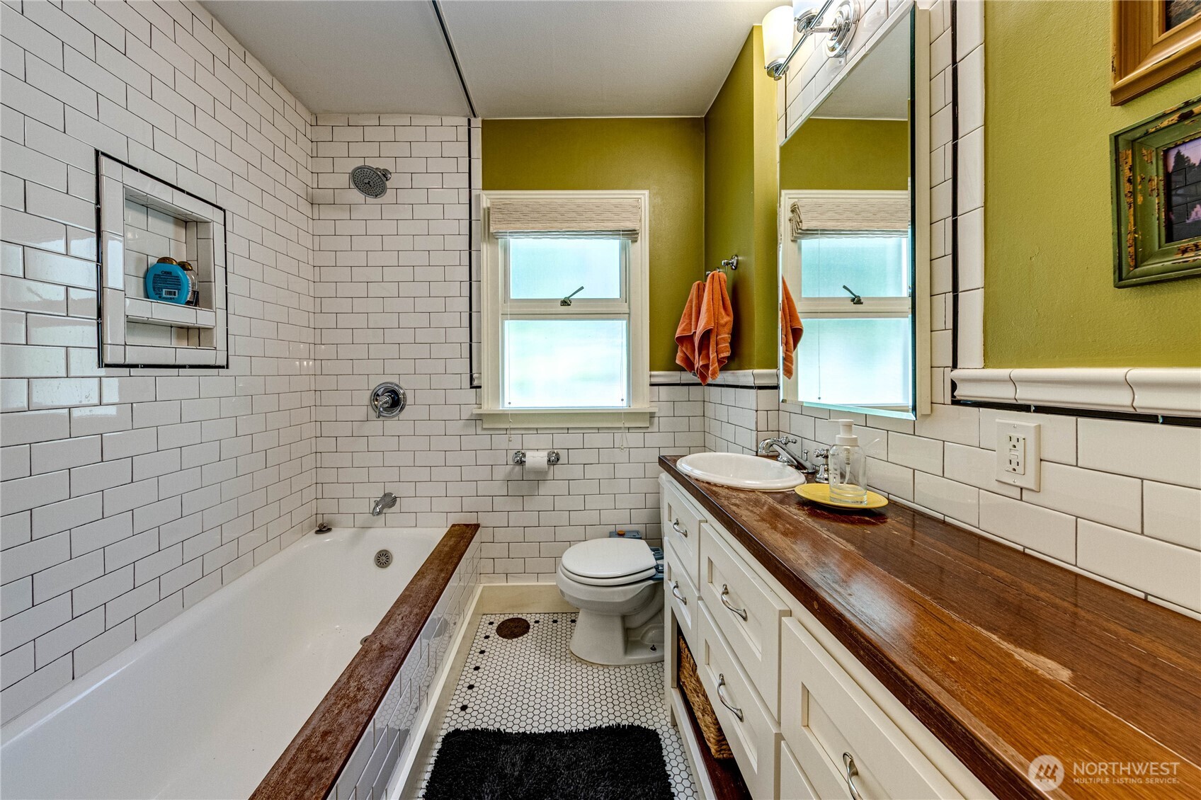 11754 Riviera Place NE