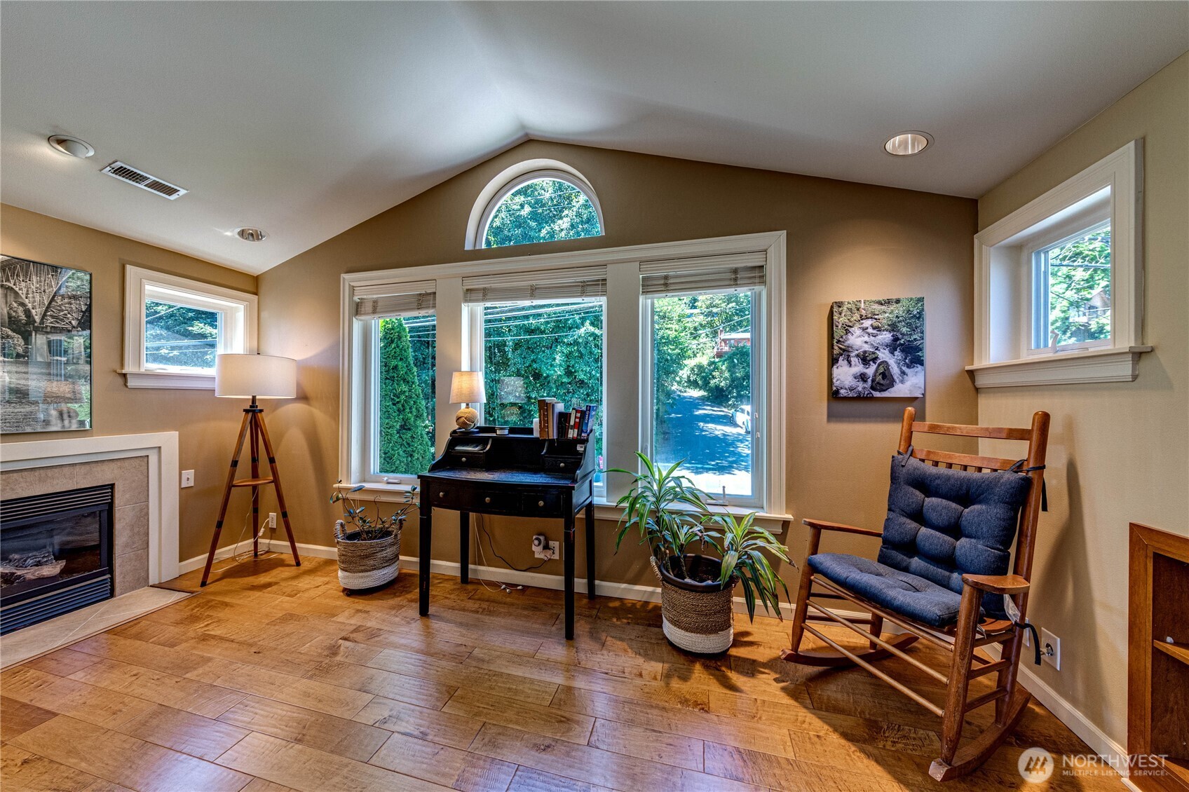 11754 Riviera Place NE