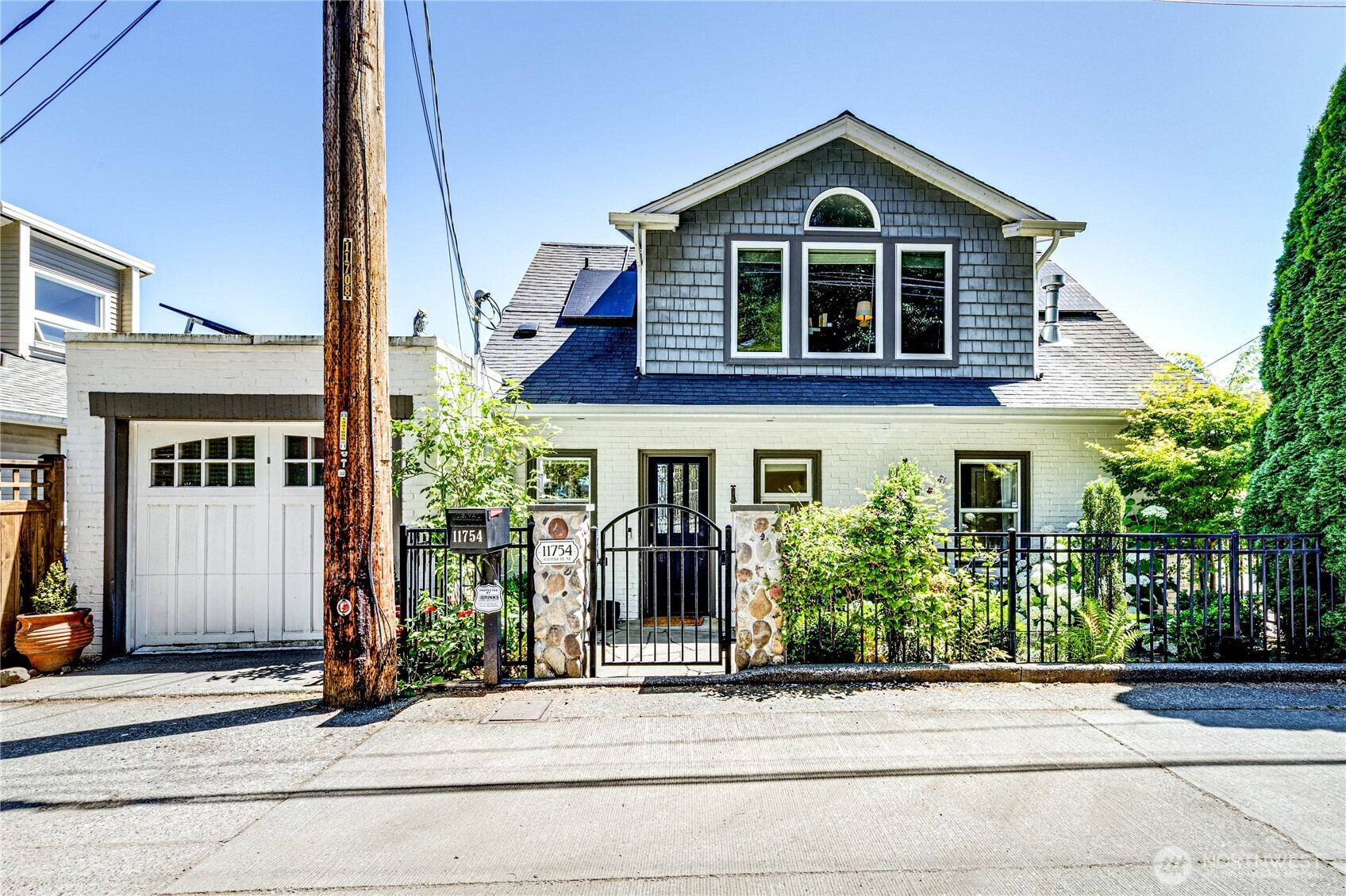 11754 Riviera Place NE