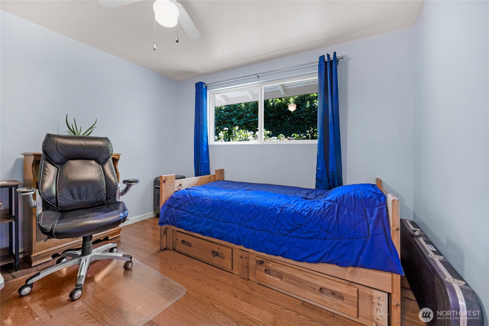 533 E Division Street