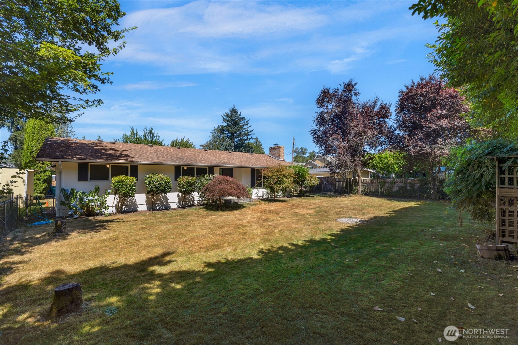 533 E Division Street