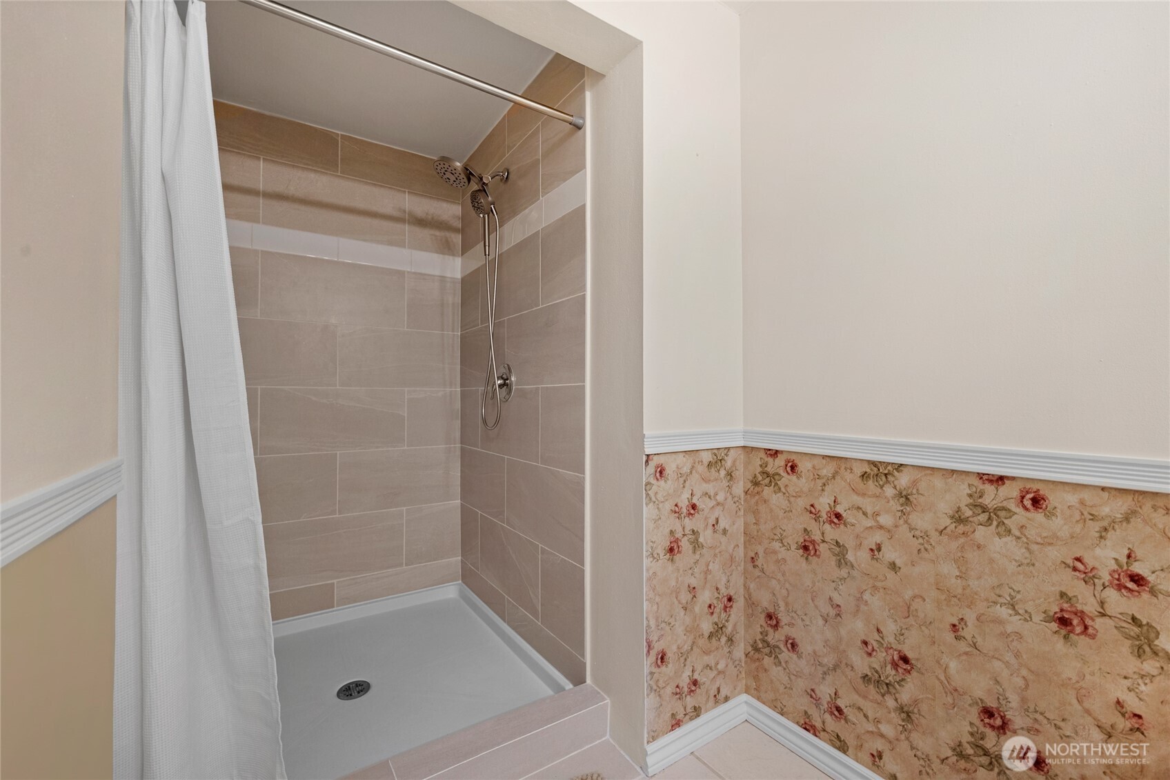 533 E Division Street