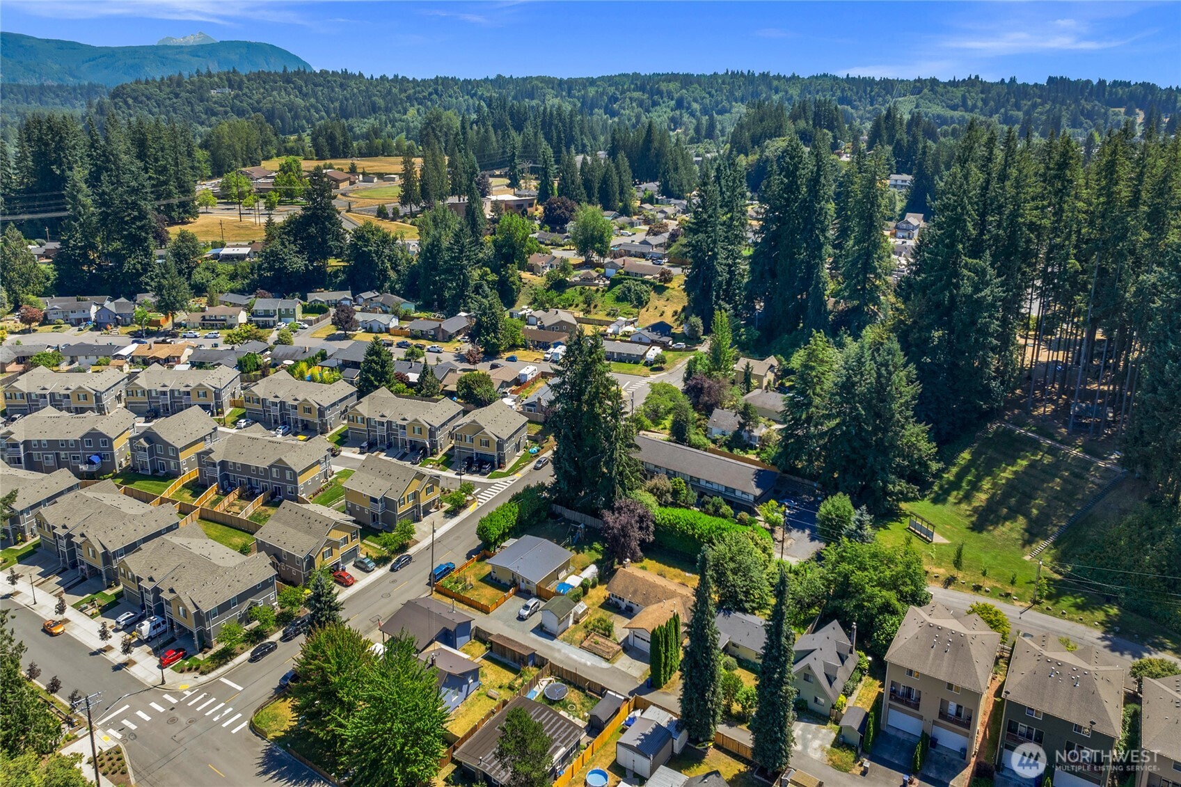 533 E Division Street