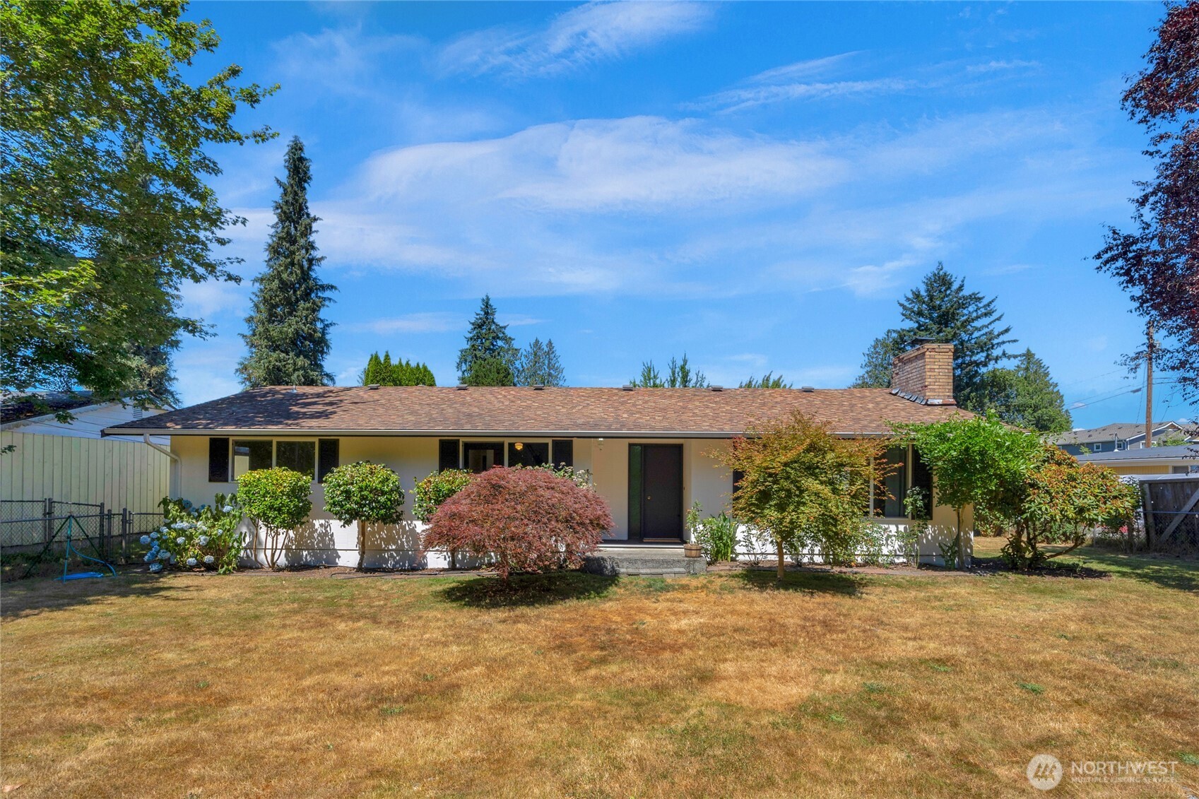 533 E Division Street