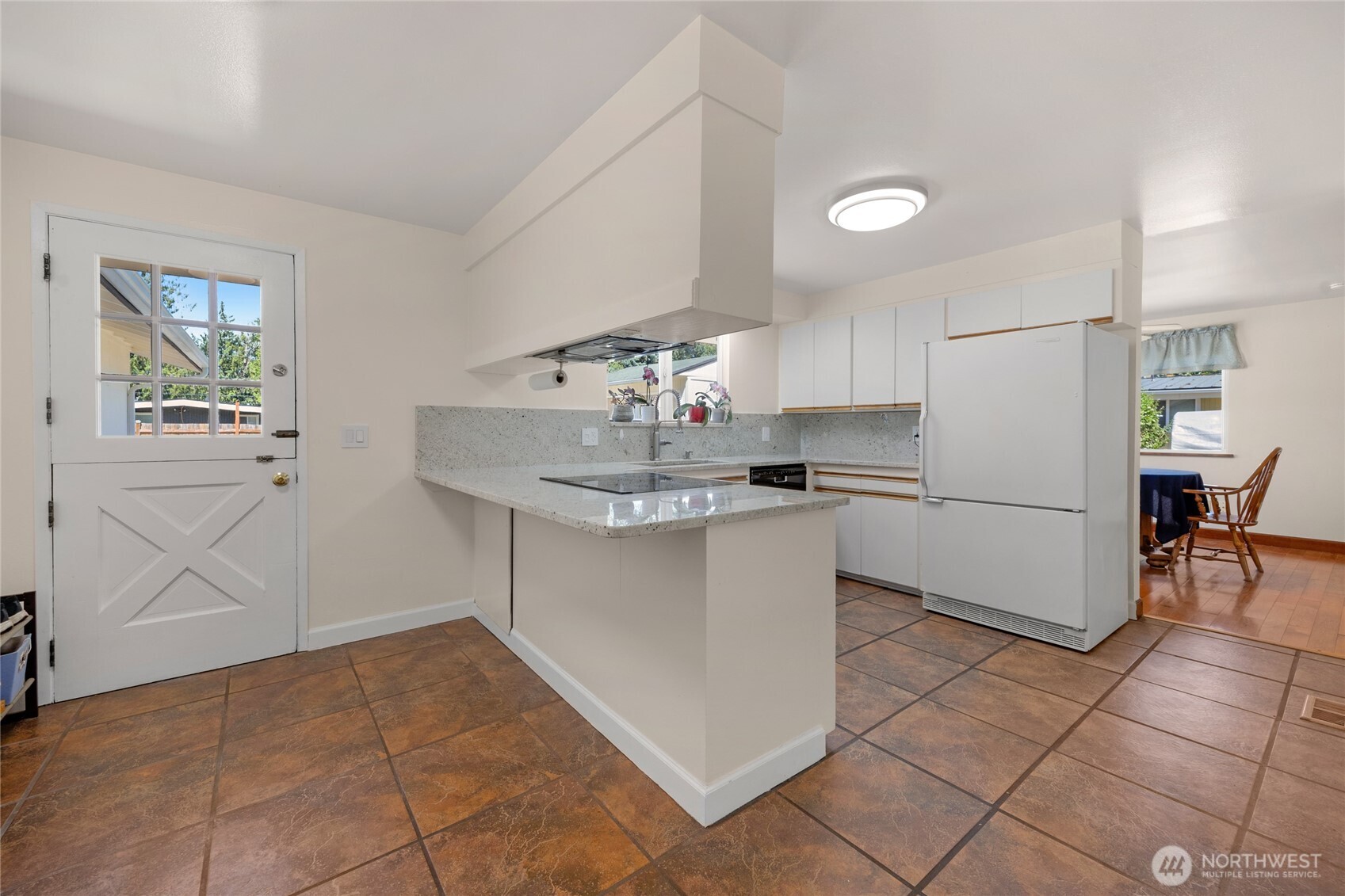 533 E Division Street