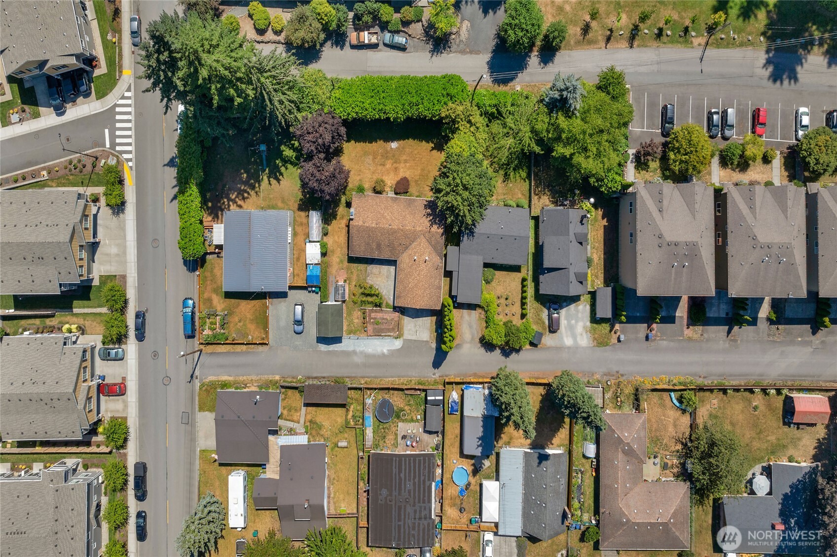 533 E Division Street