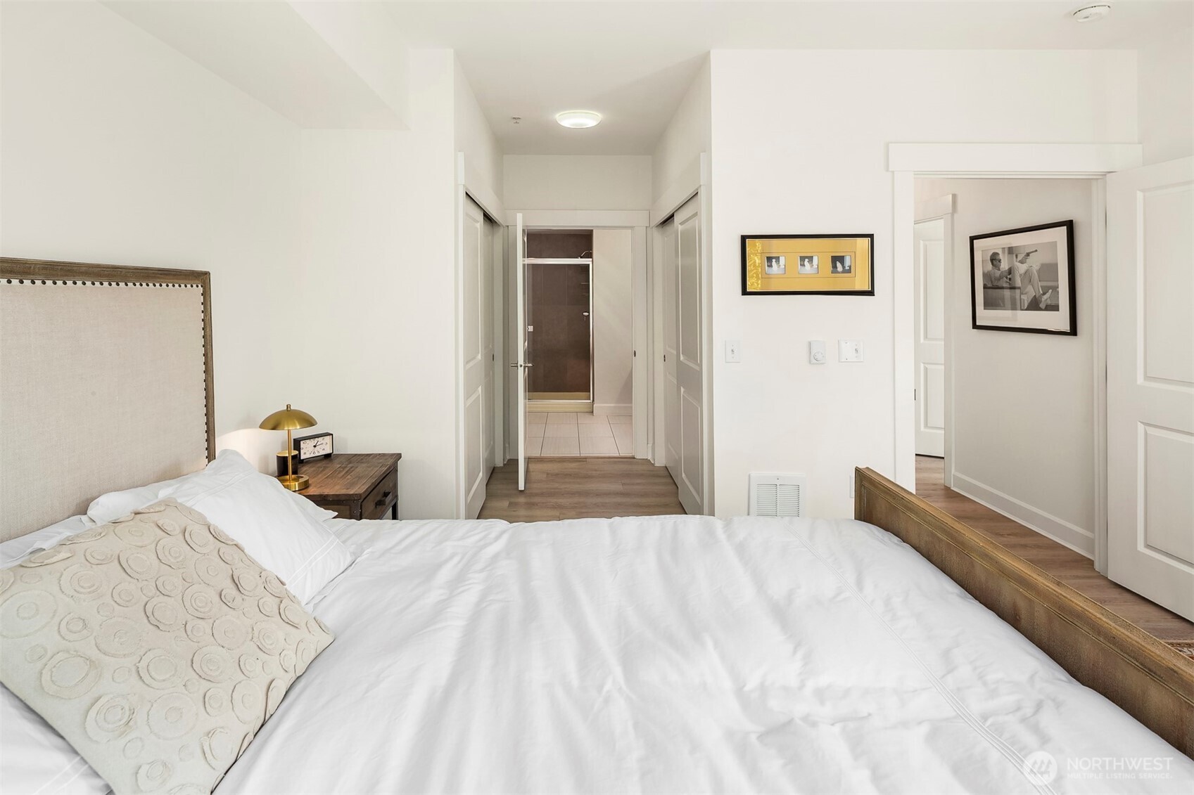 1840 25th Avenue NE Unit: 201