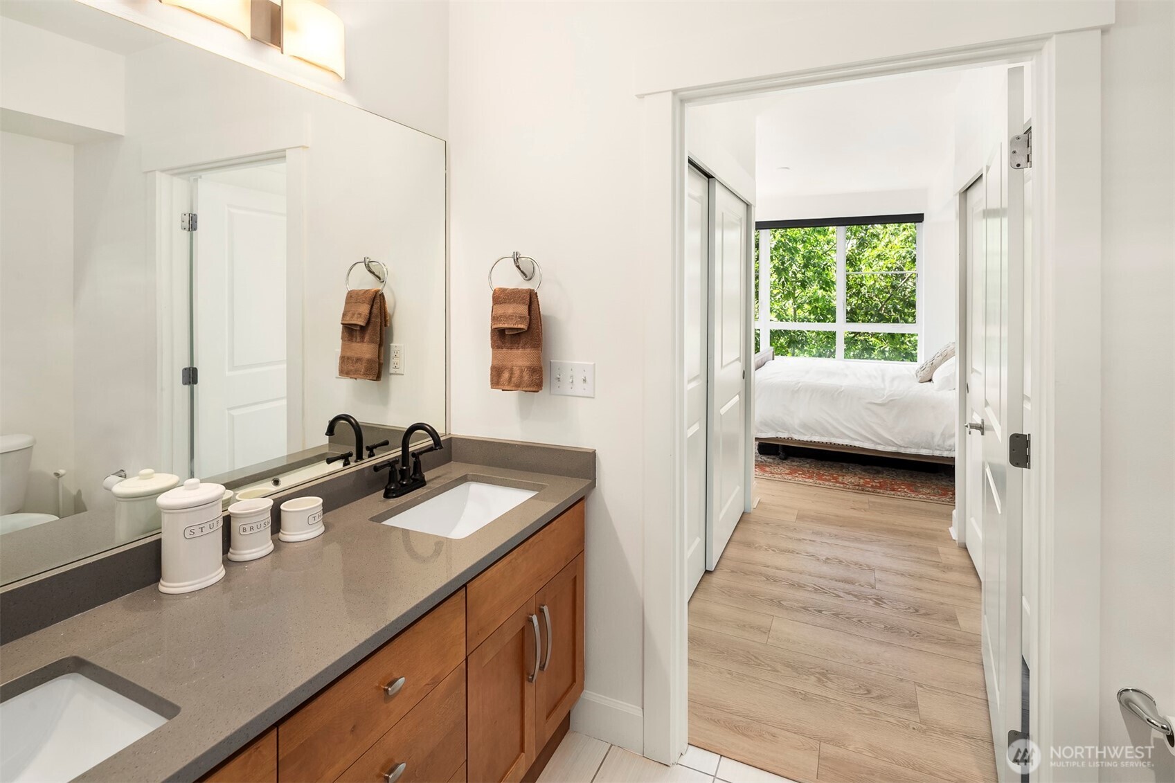 1840 25th Avenue NE Unit: 201