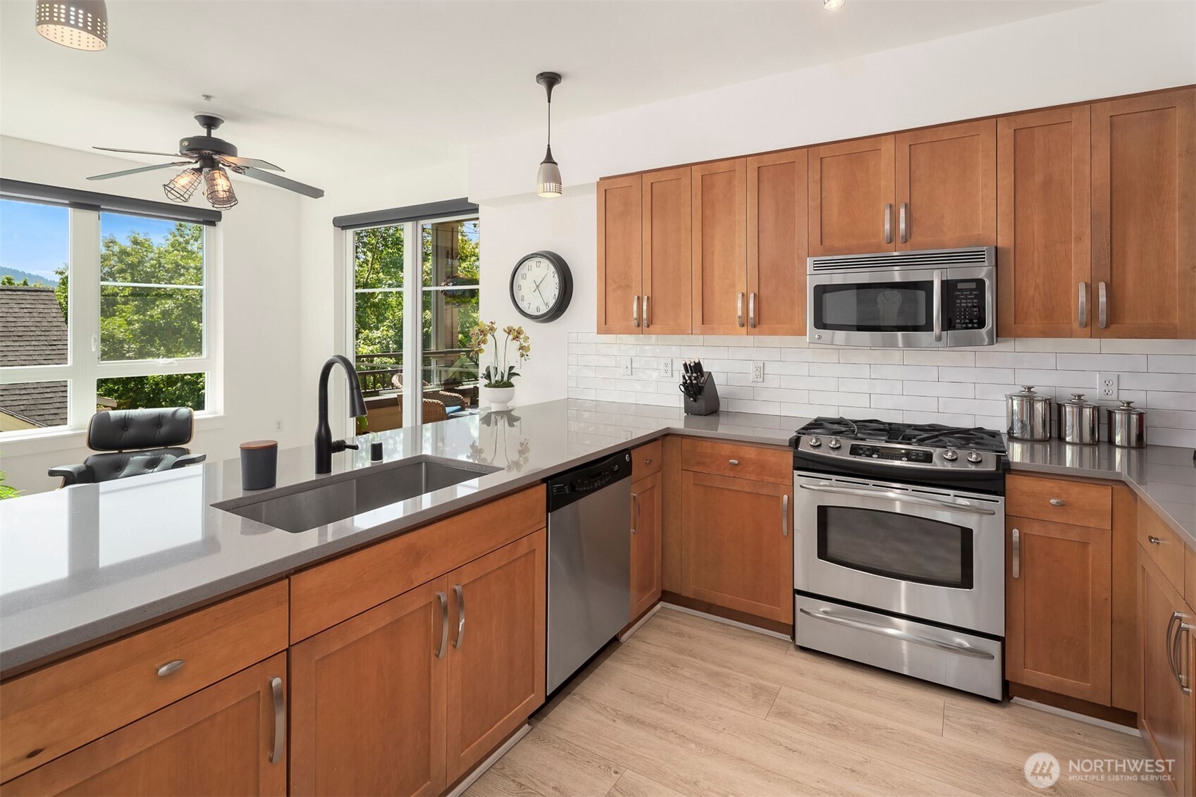 1840 25th Avenue NE Unit: 201