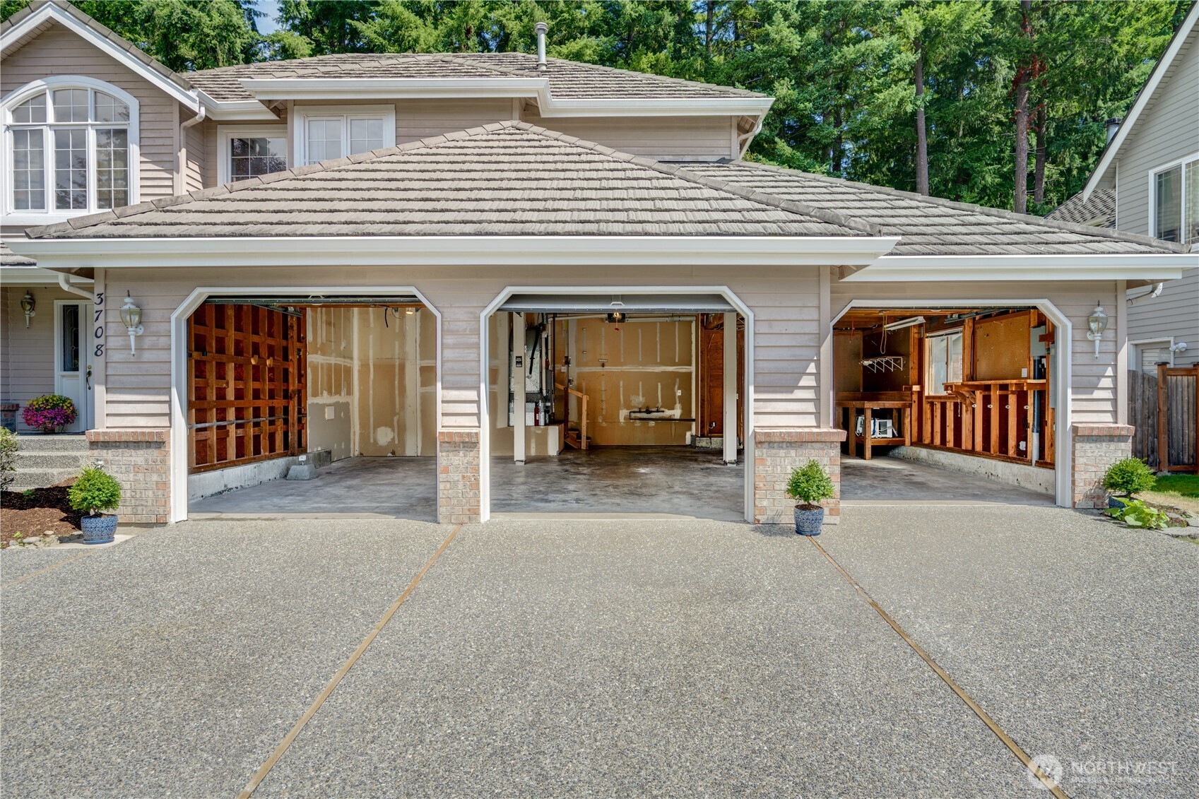 3708 260th Avenue SE