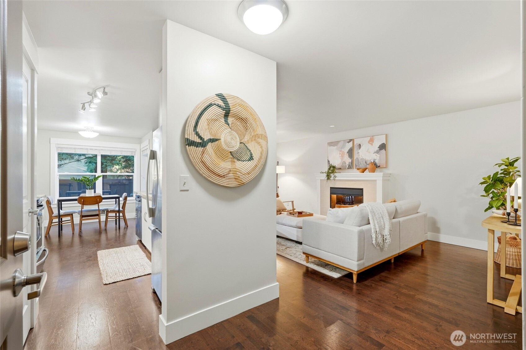 22910 90th Avenue W Unit: D105