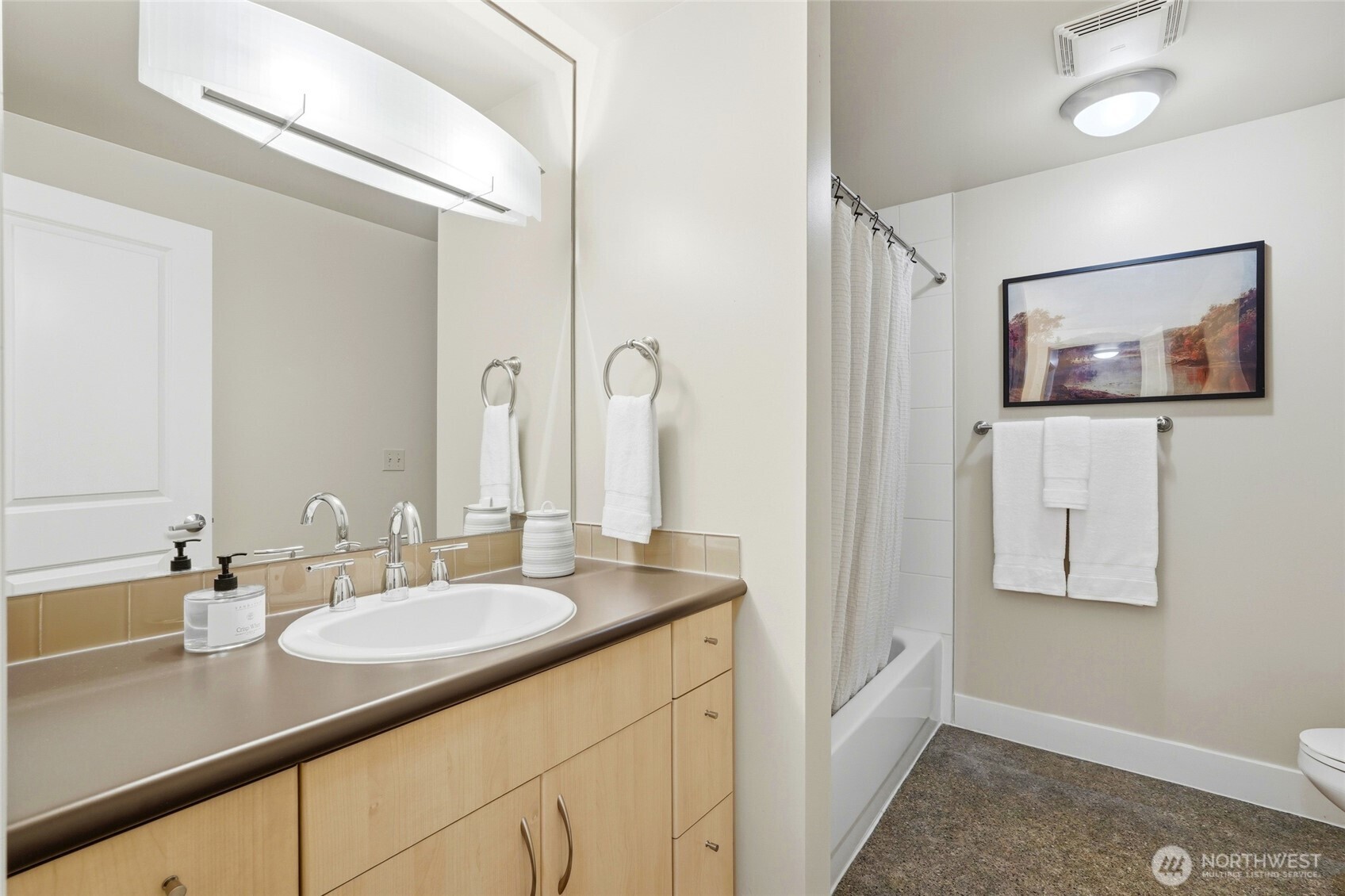 22910 90th Avenue W Unit: D105
