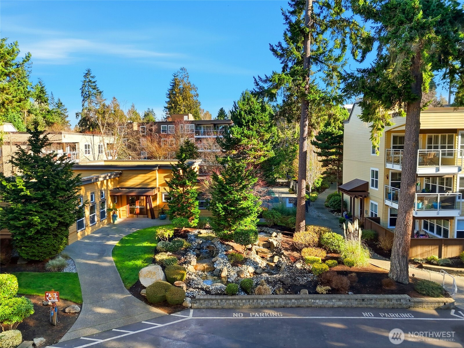 22910 90th Avenue W Unit: D105
