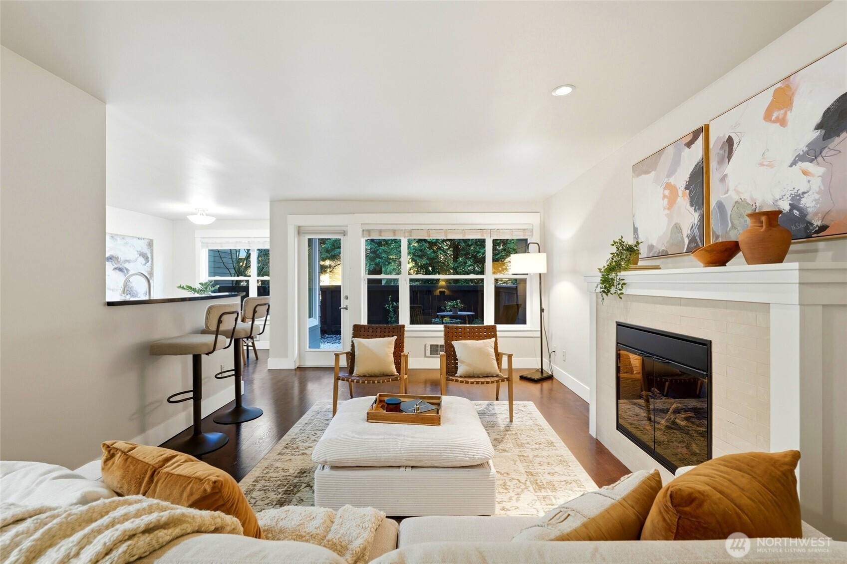 22910 90th Avenue W Unit: D105