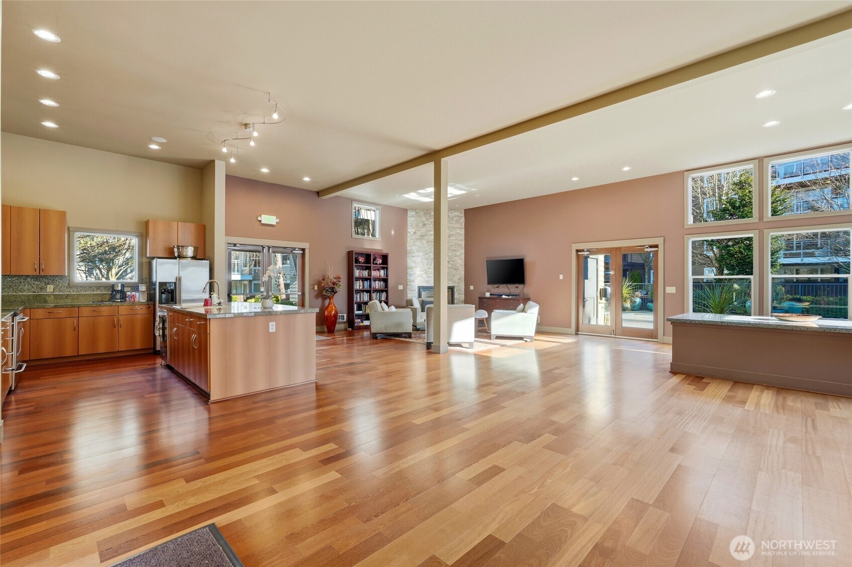 22910 90th Avenue W Unit: D105
