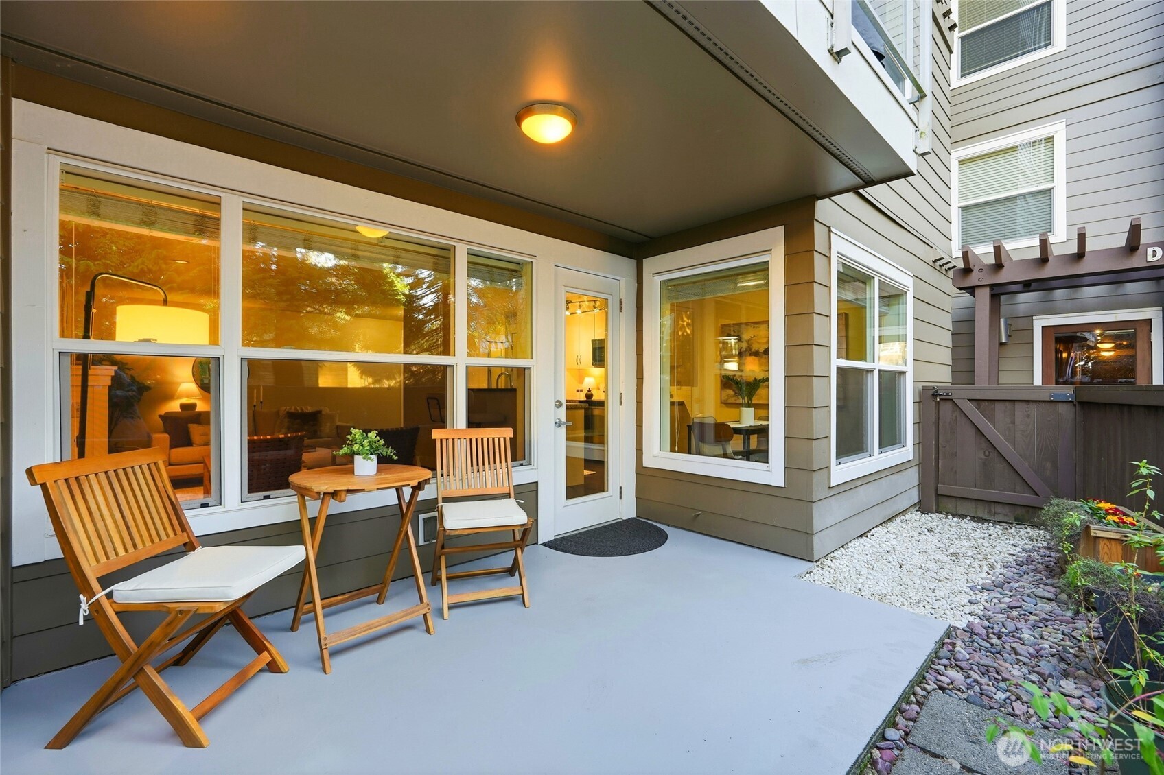 22910 90th Avenue W Unit: D105